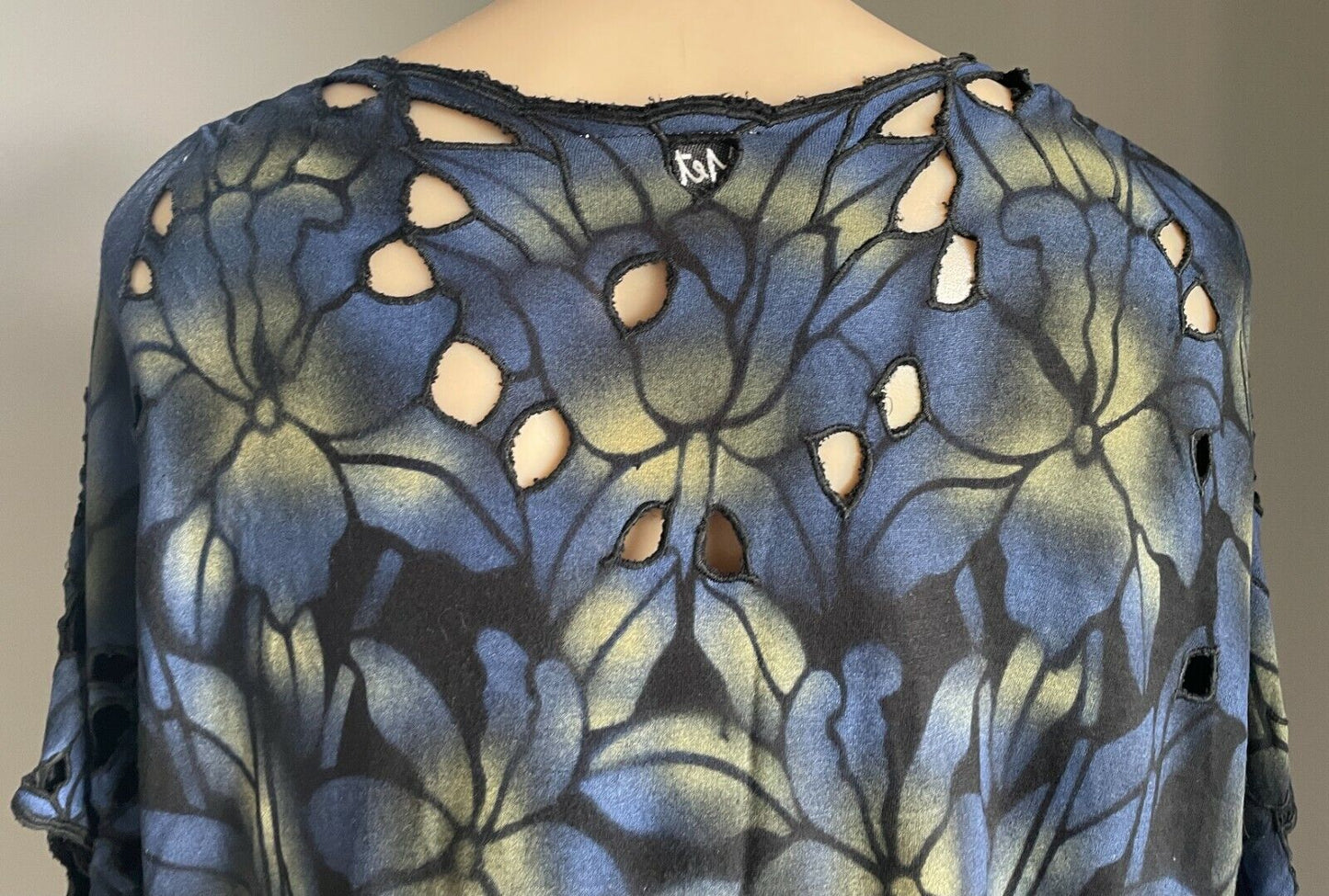 METANA Top Blue Black Khaki Cap Sleeve Floral Print Blouse Cutouts Sz XXL 14 16