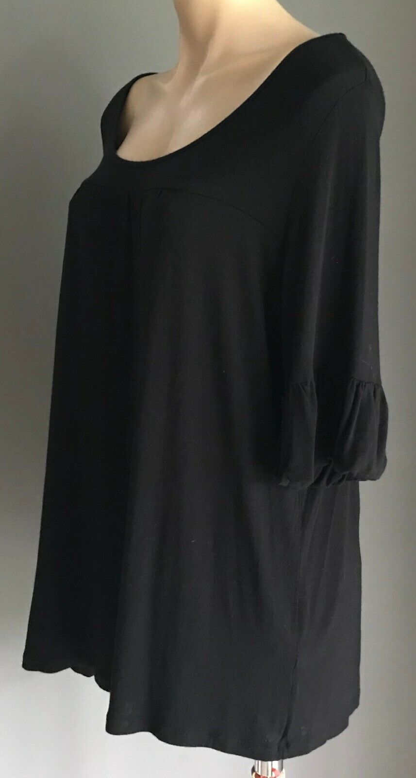 NOW Black Top Short Trumpet Sleeve Stretch Tee Blouse Ladies Size 16