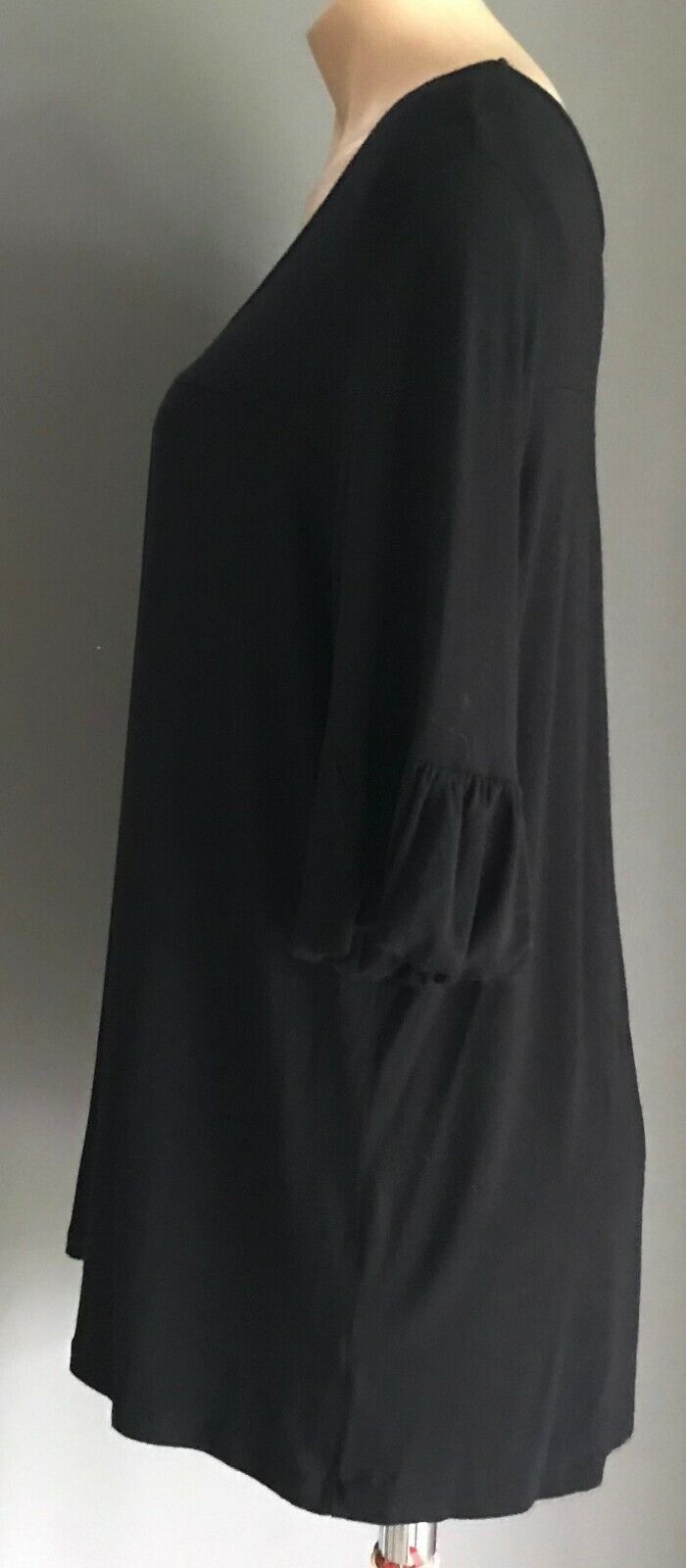 NOW Black Top Short Trumpet Sleeve Stretch Tee Blouse Ladies Size 16