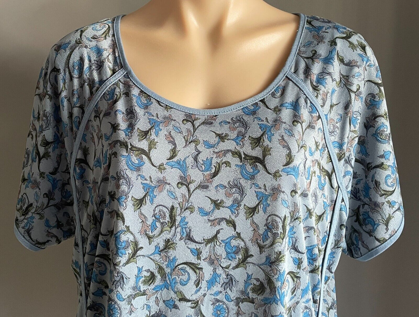 SES Top Stretch Shades of Blue Khaki Brown Black Floral Short Sleeve Size 16