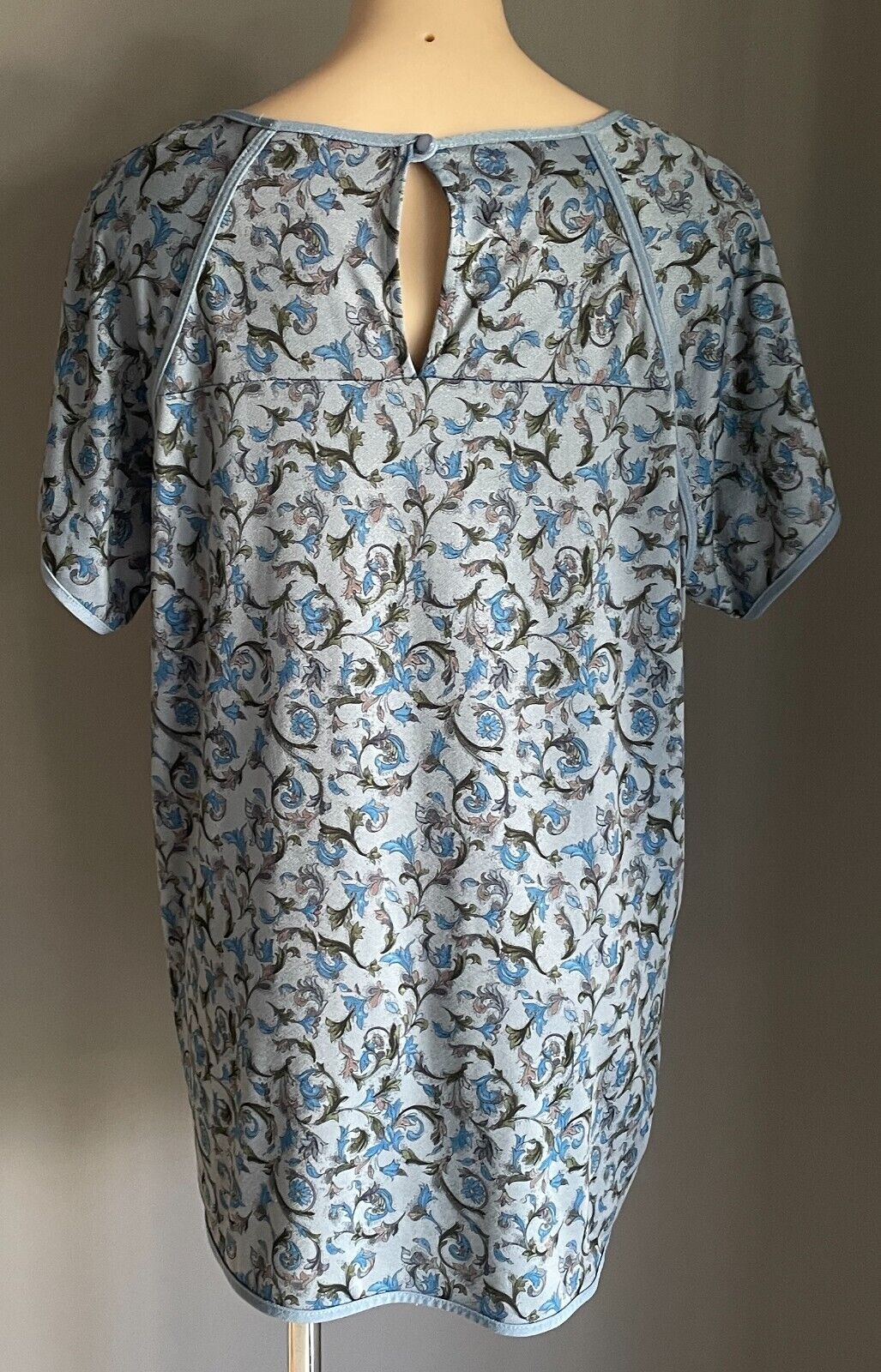 SES Top Stretch Shades of Blue Khaki Brown Black Floral Short Sleeve Size 16