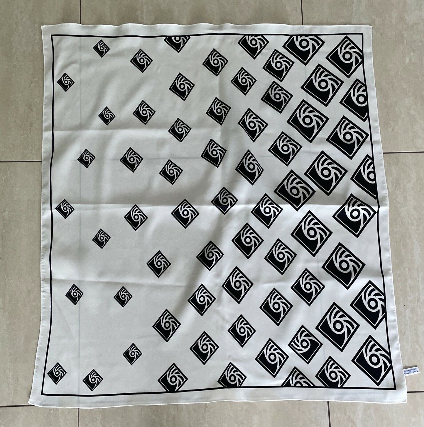 FRESCA Neck SCARF Vintage Square White & Black Wrap Neckerchief 68x73cm NEW