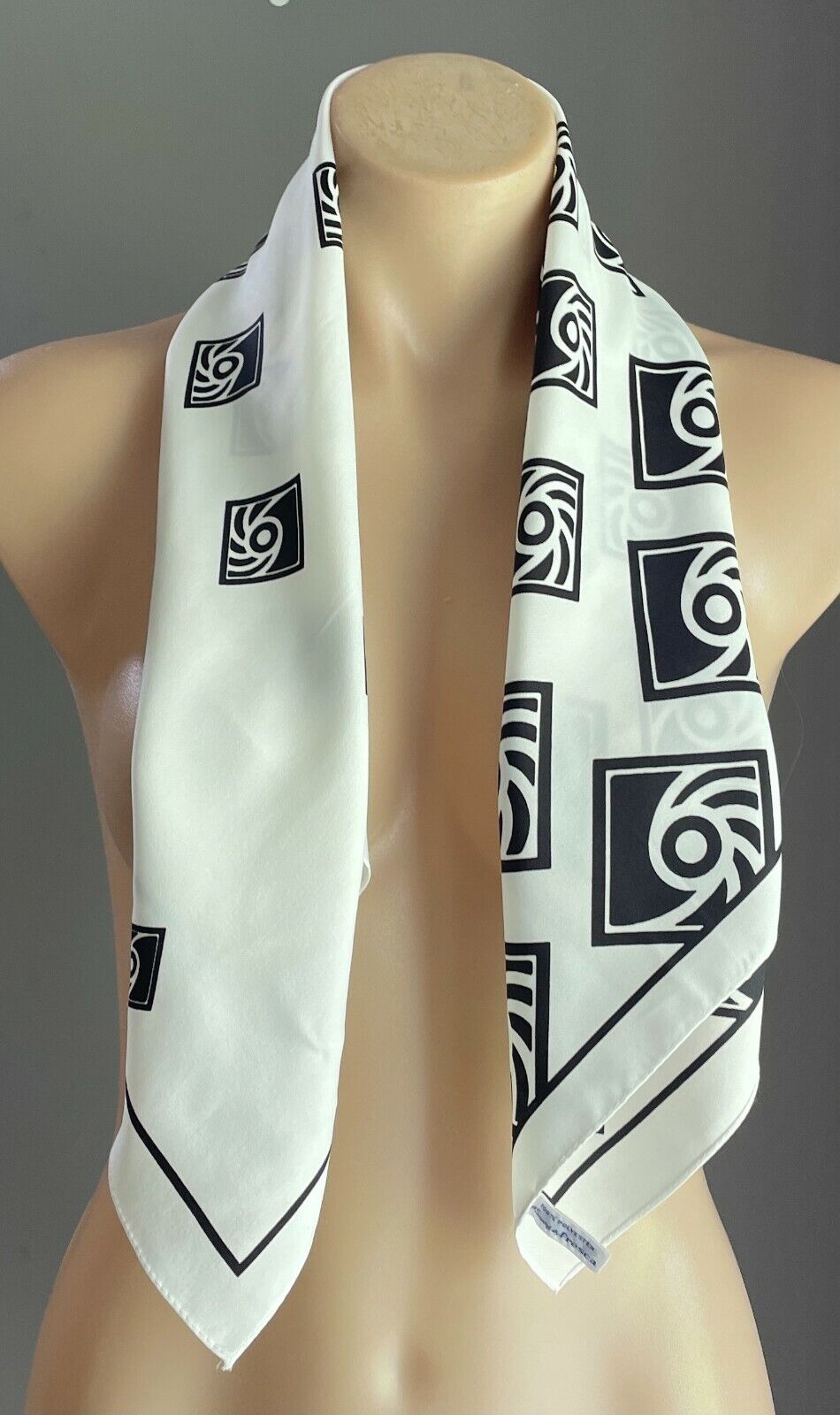 FRESCA Neck SCARF Vintage Square White & Black Wrap Neckerchief 68x73cm NEW