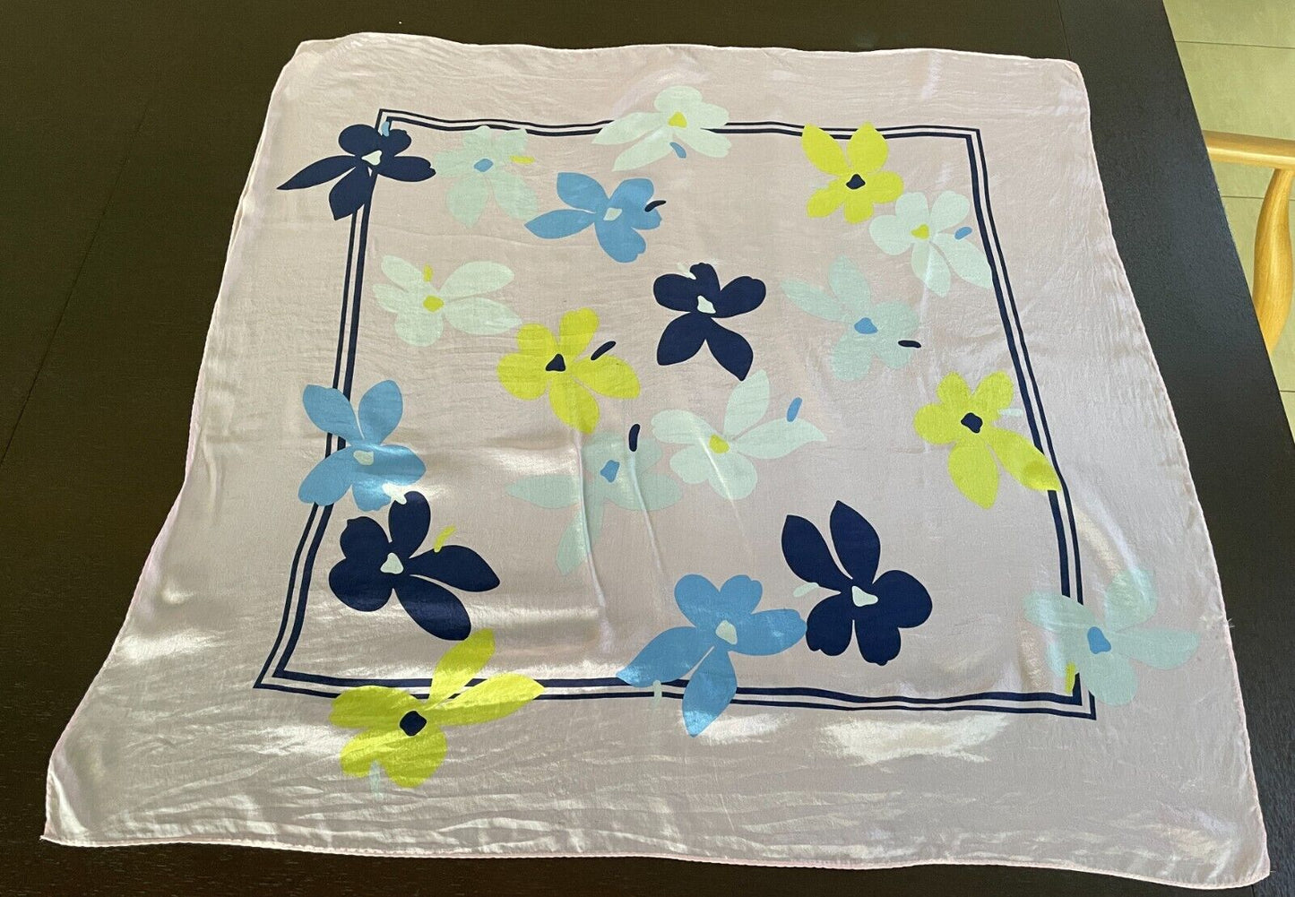 Neck SCARF Pale Pink Coloured Floral Print Shawl Rectangle Very Pretty 80x77cm
