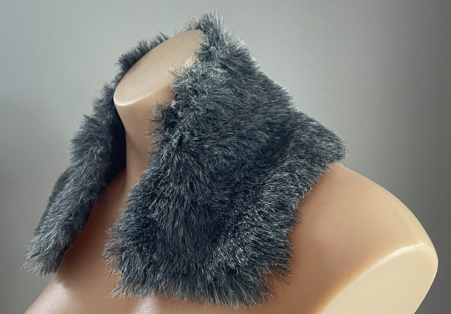 Vintage Faux FUR COLLAR Grey Wrap NO Fastenings Lined14cm W x 48cm L Scarf