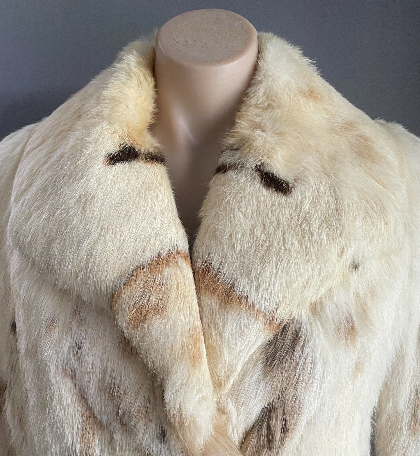 LEVY FURS Sydney Cream & Brown Rabbit (?) FUR COAT Long Sleeve Size 10 Vintage