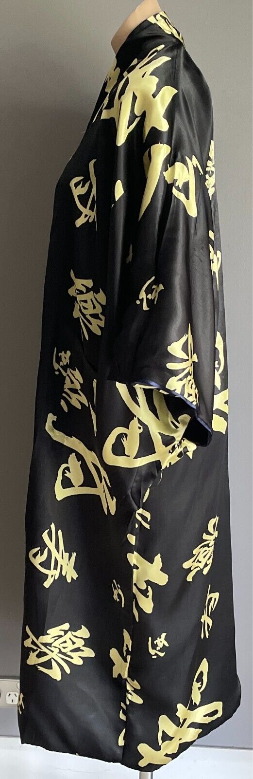 KIMONO Robe Reversible Black Gold Blue Dragon Print Size M Short SleevesOriental