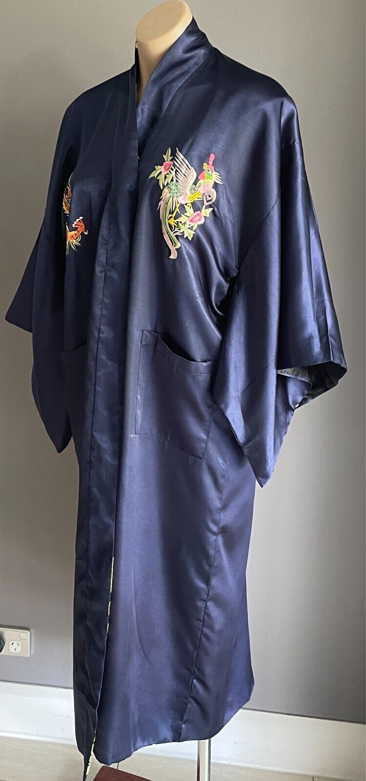 KIMONO Robe Reversible Black Gold Blue Dragon Print Size M Short SleevesOriental