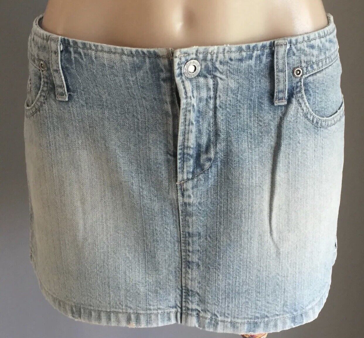 RIDERS by LEE Jeans Mini Skirt Blue Denim Faded Ladies Sz14 Cheeky Bum Vintage