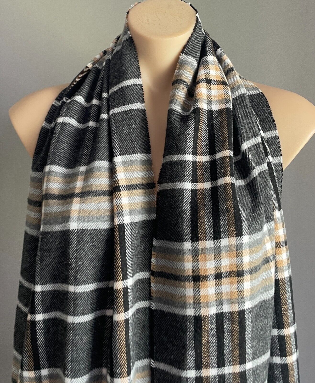 DAISO Neck SCARF Knit Caramel White Grey Black Check Acrylic Long Fringed NEW