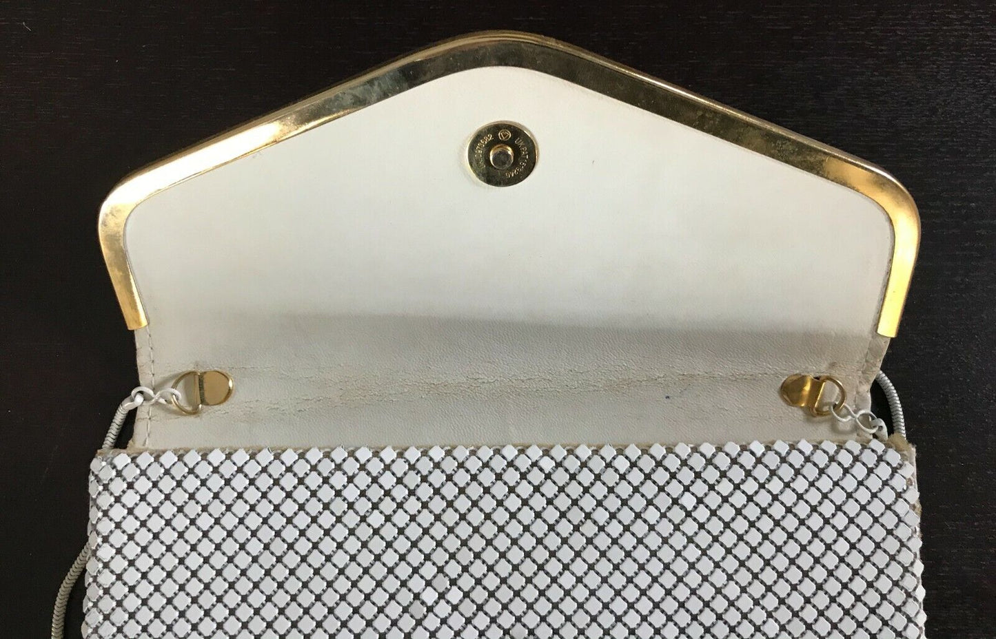 1960s White "Aluminium" Glomesh Look Clutch Shoulder Bag Magnetic Lock Snake