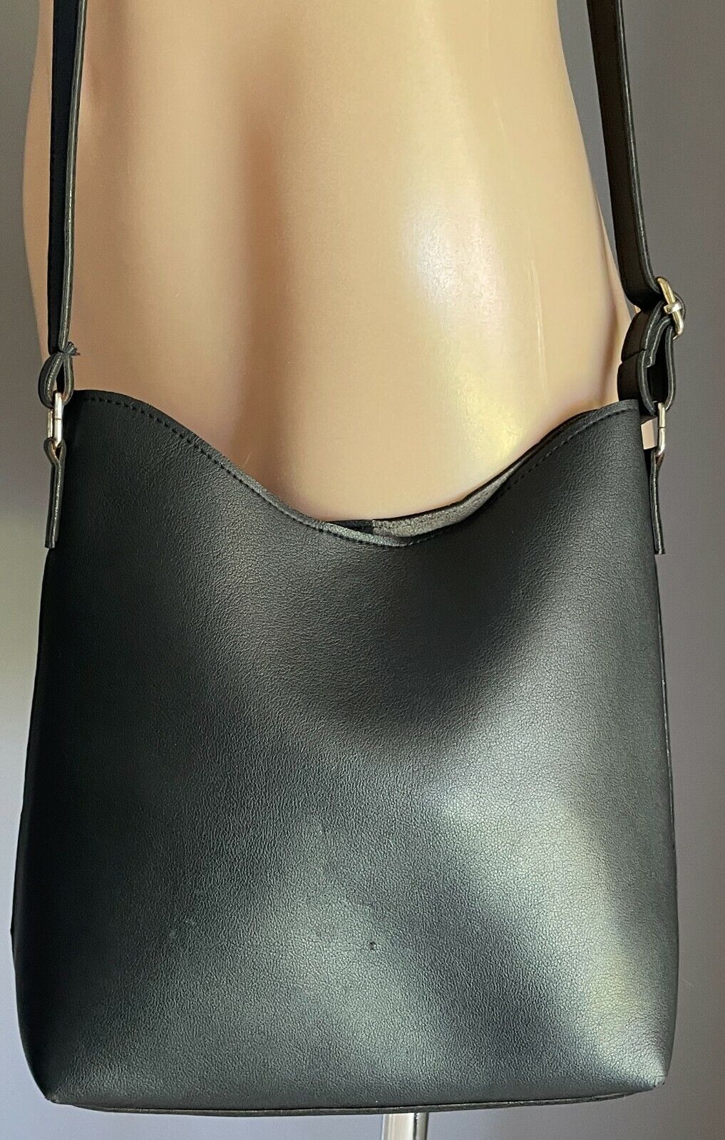 SHOULDER BAG Black Pleather Crossbody Ladies Medium Handbag