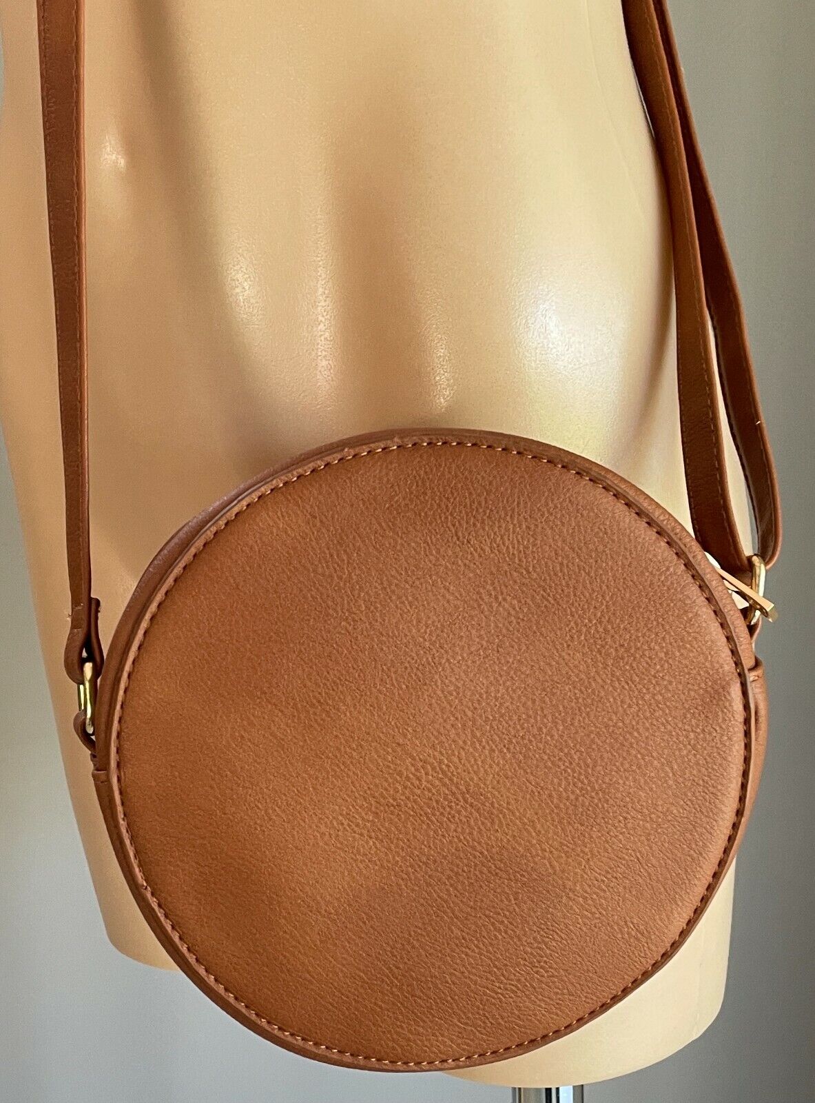 B COLLECTION Tan PVC Round Shoulder Bag Laser Cut Adjust Strap Crossbody NEW