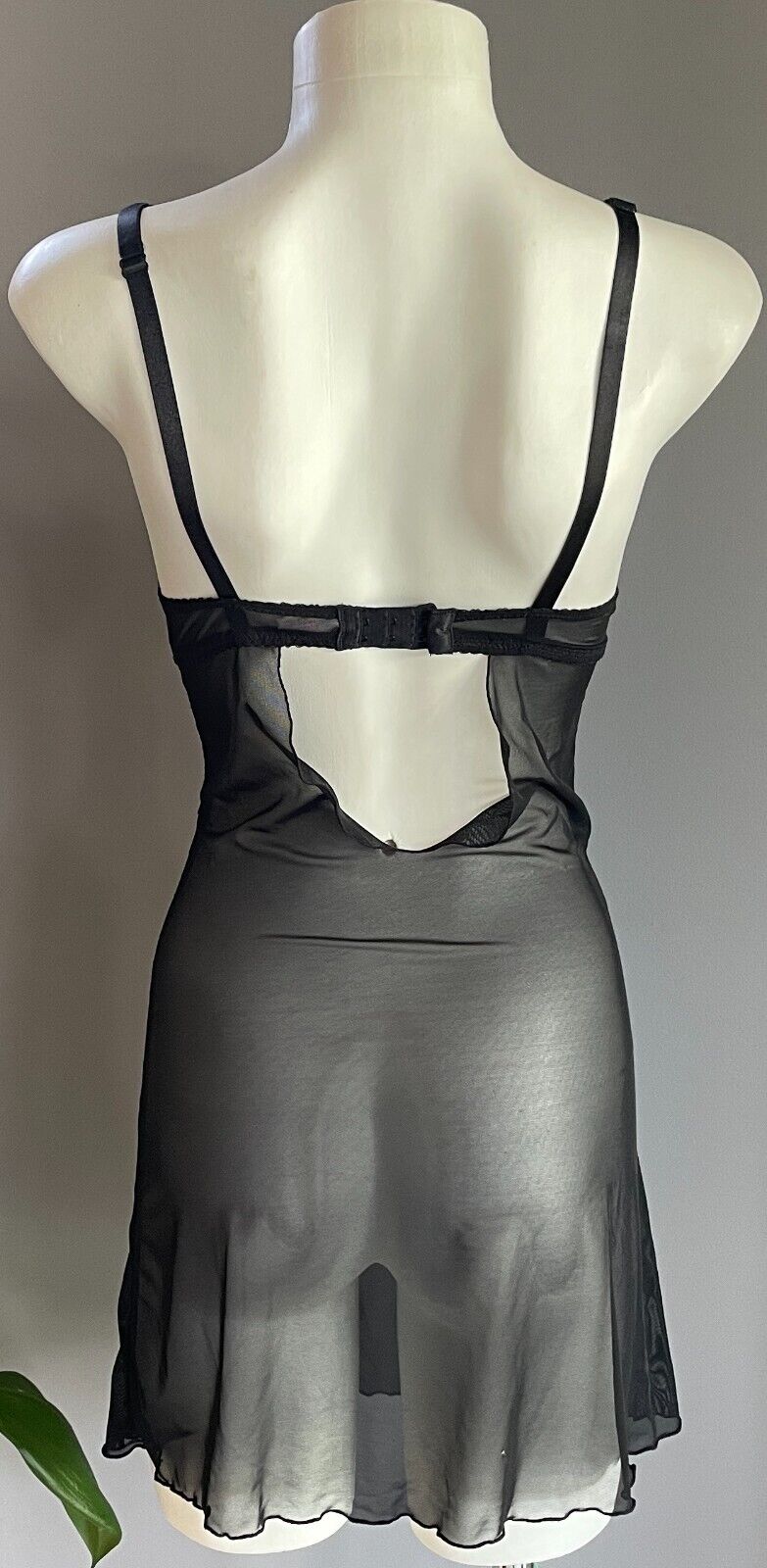 PRIVATE PROPERTY Sexy Chemise Black Lace Mesh Net Lingerie Underwire Size 10A