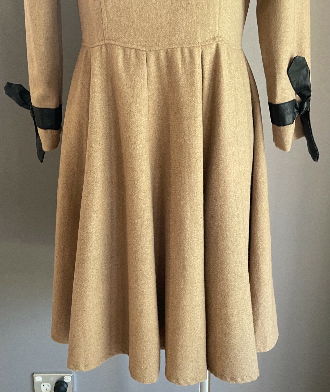 THREE SISTERS Fit & Flare Dress Beige Wool Mix Long Sleeve w Pleather Trim Sz 10