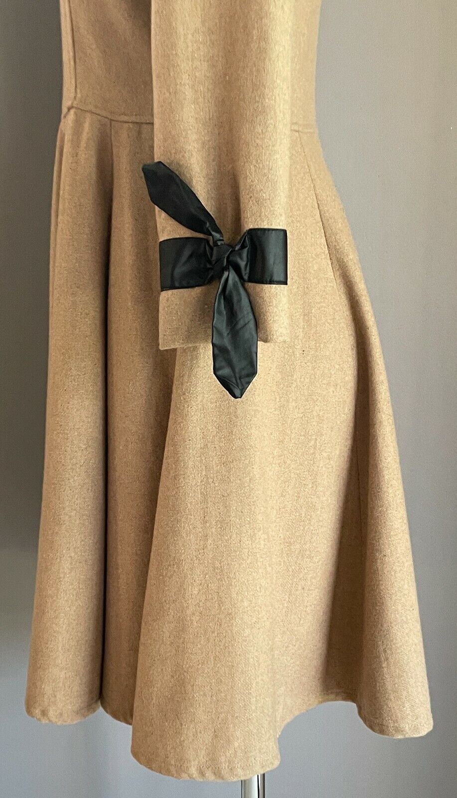 THREE SISTERS Fit & Flare Dress Beige Wool Mix Long Sleeve w Pleather Trim Sz 10