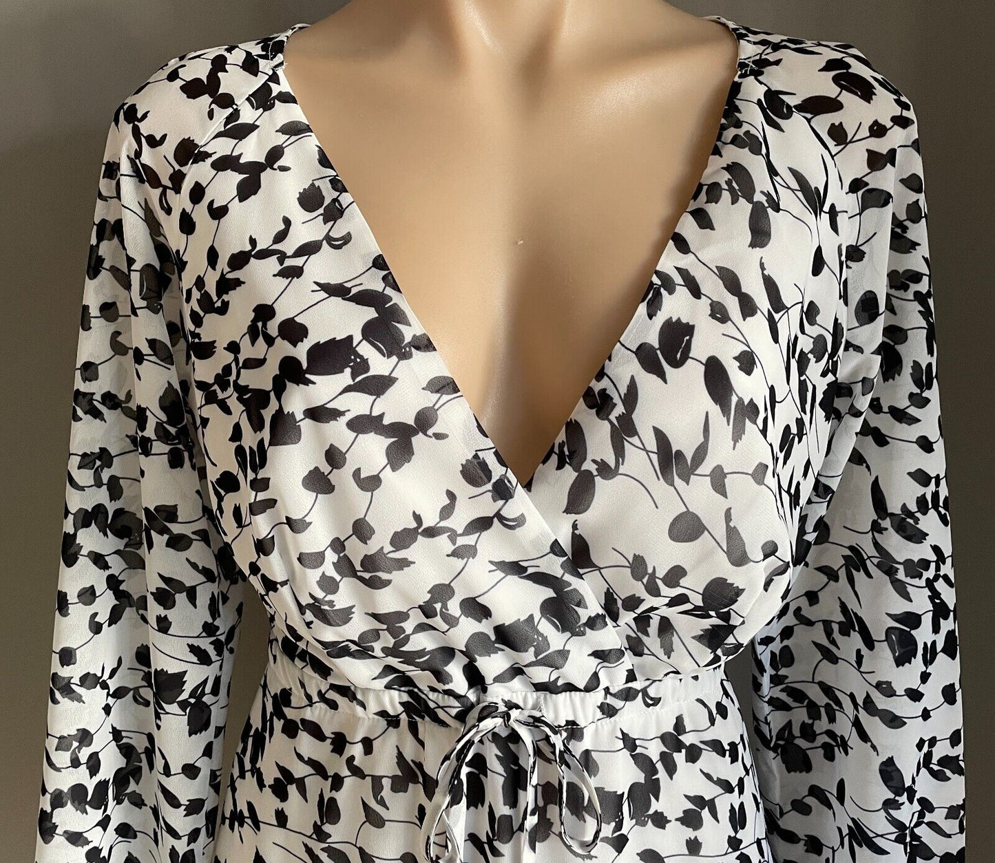 REVERSE Maxi Dress White Black Floral Print Long Sleeve Drawstring Waist M 10