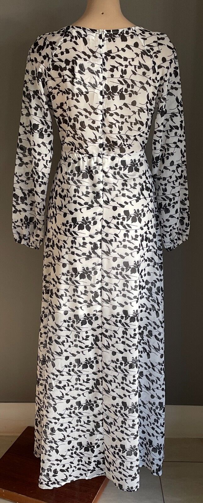 REVERSE Maxi Dress White Black Floral Print Long Sleeve Drawstring Waist M 10