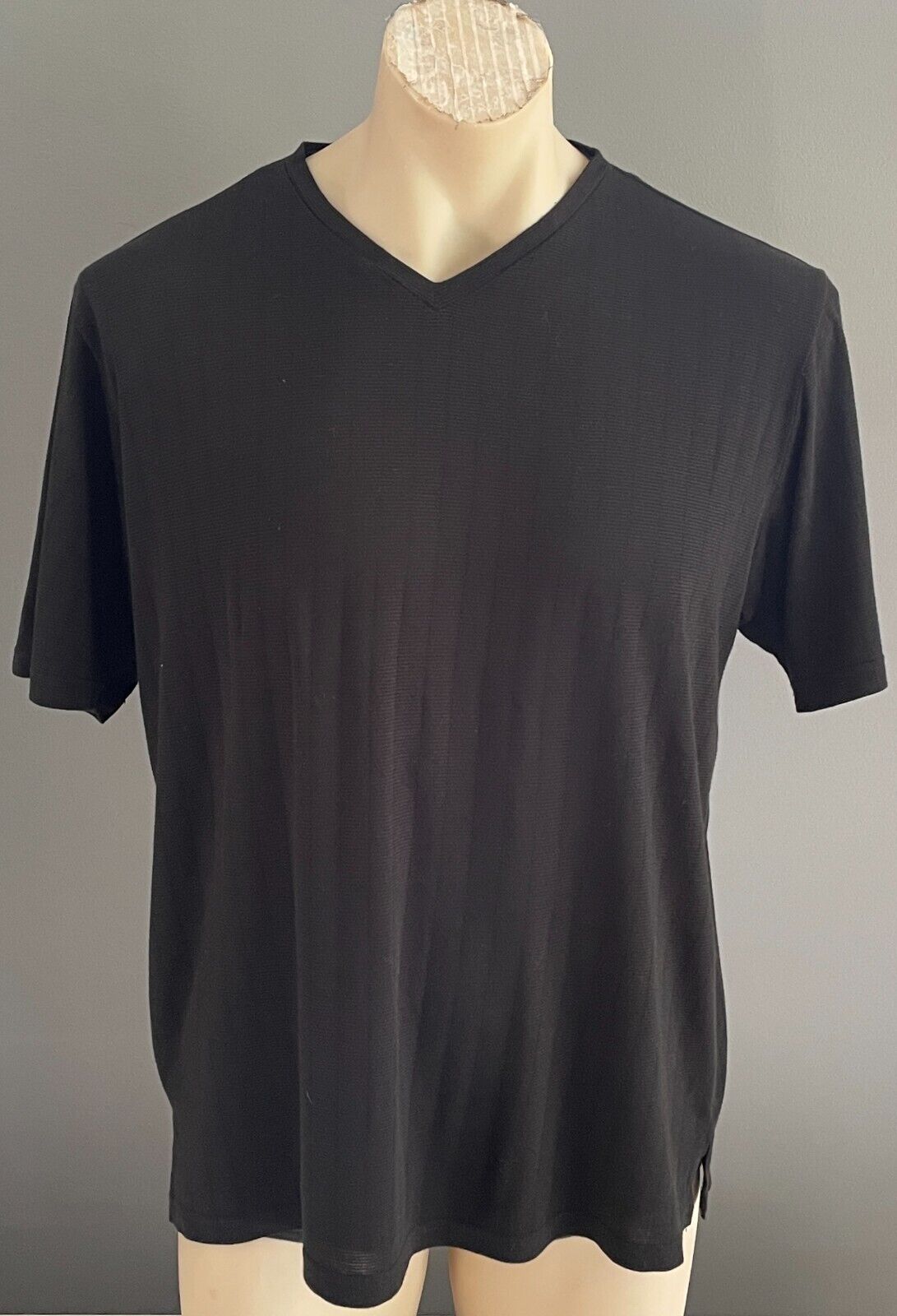 Mens T-Shirt XL TAROCASH Self Stripe Black Short Sleeve V-Neck Tee NEW