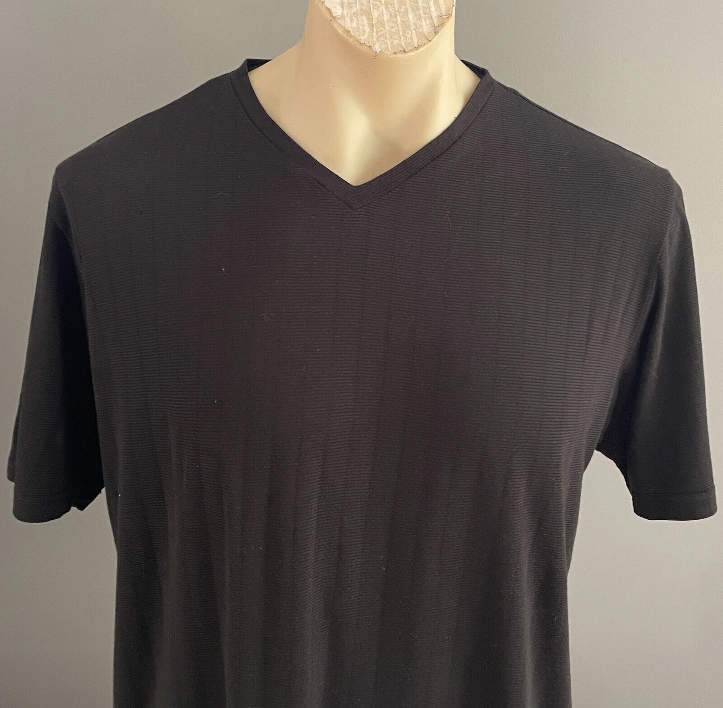 Mens T-Shirt XL TAROCASH Self Stripe Black Short Sleeve V-Neck Tee NEW
