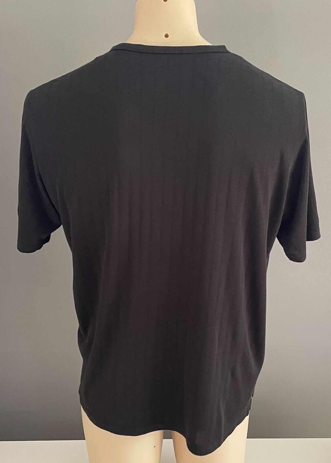 Mens T-Shirt XL TAROCASH Self Stripe Black Short Sleeve V-Neck Tee NEW