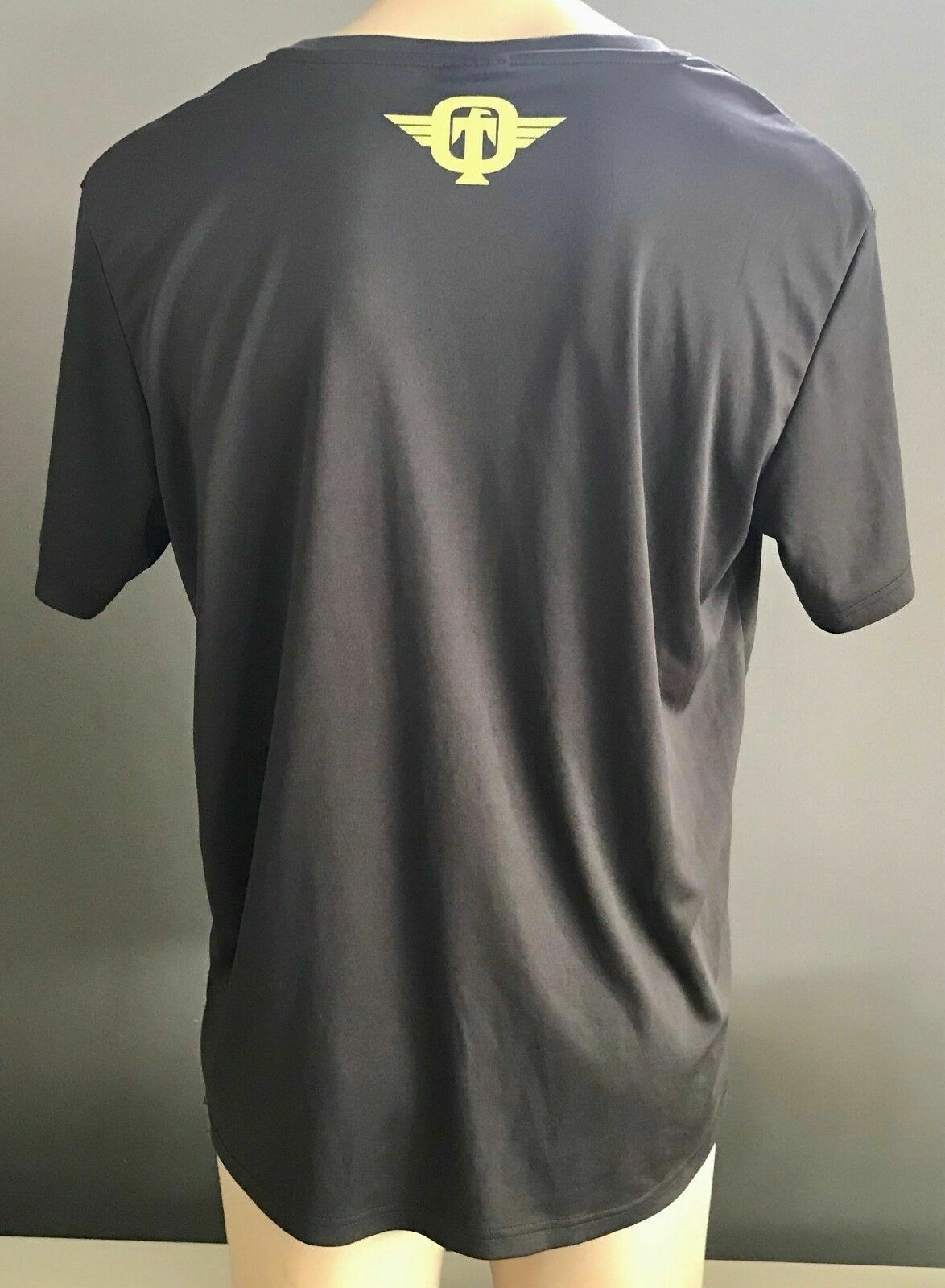 Mens T-Shirt XL TAPOUT Short Sleeve Grey & Neon Logo Graphics Crew Neck Tee NEW