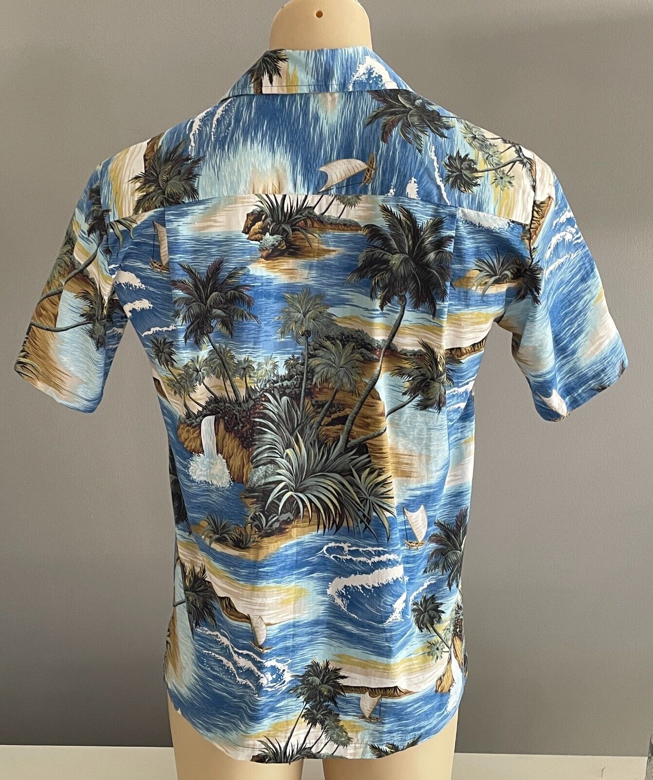 ALOHA REPUBLIC Hawaiian Shirt Short Sleeve Blue Brown Hawaii Island USA Size S