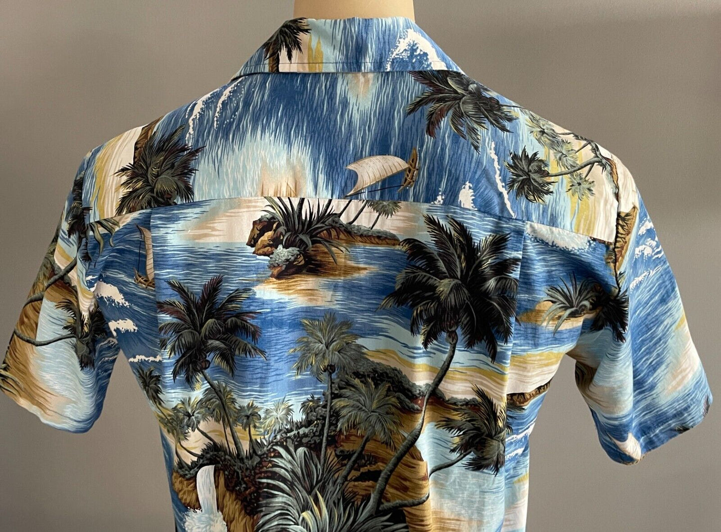 ALOHA REPUBLIC Hawaiian Shirt Short Sleeve Blue Brown Hawaii Island USA Size S