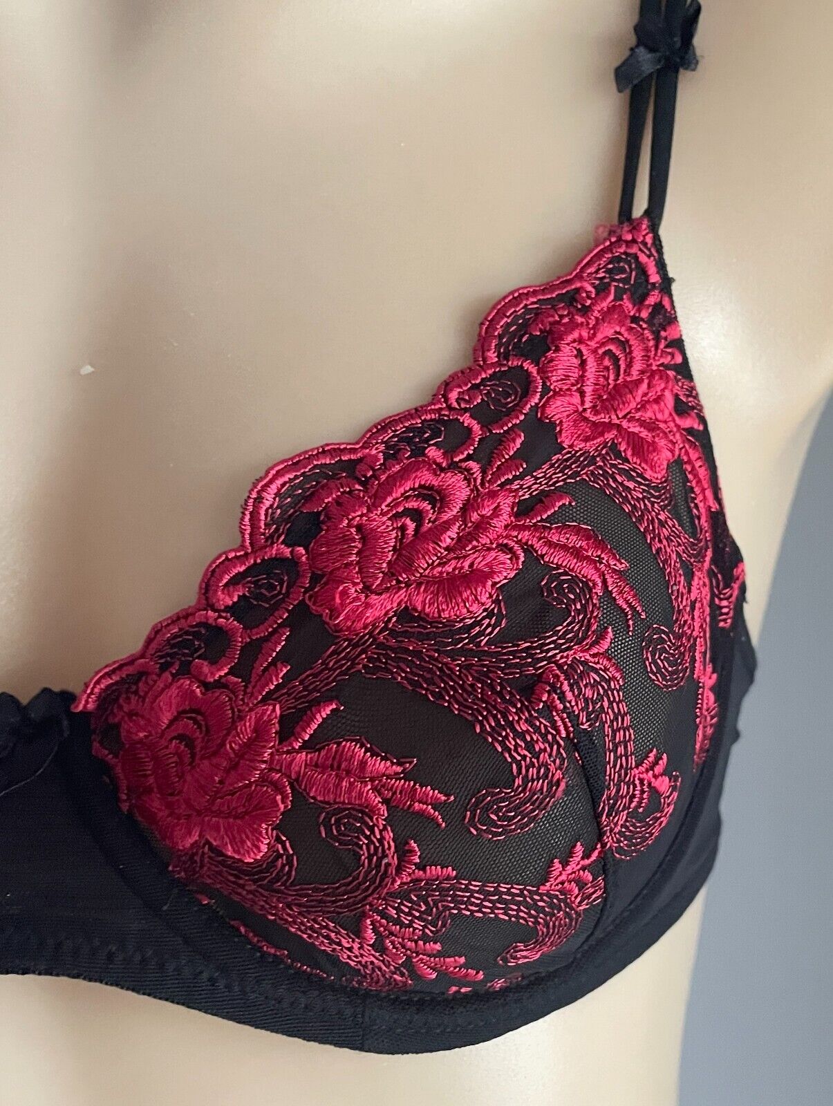 GALA BRAS Bra 10C Black Net & Red Embroidered Trim Underwire Balconette 10 C