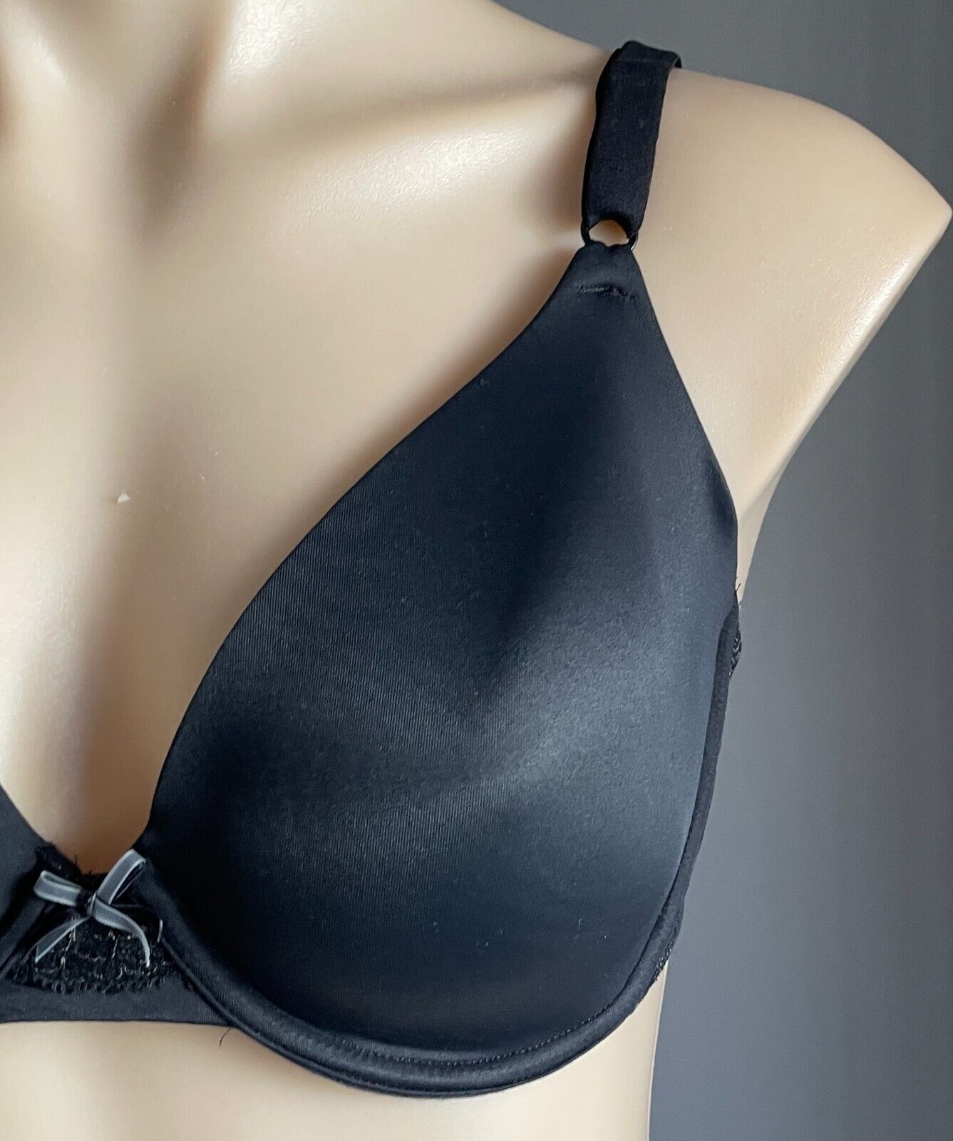 MAIDENFORM Bra 12DD Black Moulded Cup Lace Trim Adjust Strap Underwire 34 DD 12