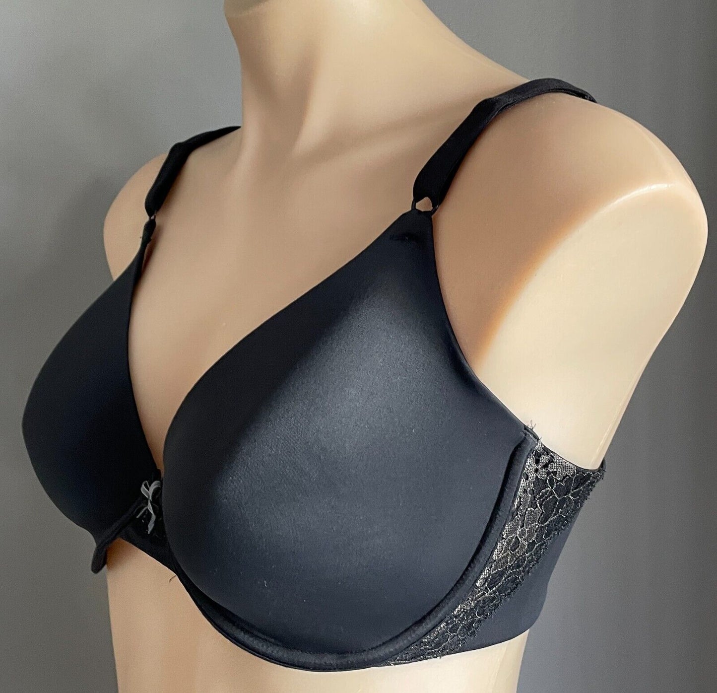 MAIDENFORM Bra 12DD Black Moulded Cup Lace Trim Adjust Strap Underwire 34 DD 12