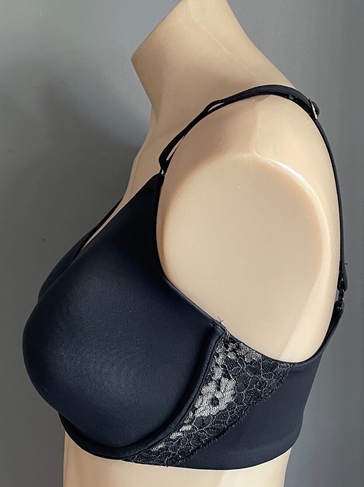 MAIDENFORM Bra 12DD Black Moulded Cup Lace Trim Adjust Strap Underwire 34 DD 12