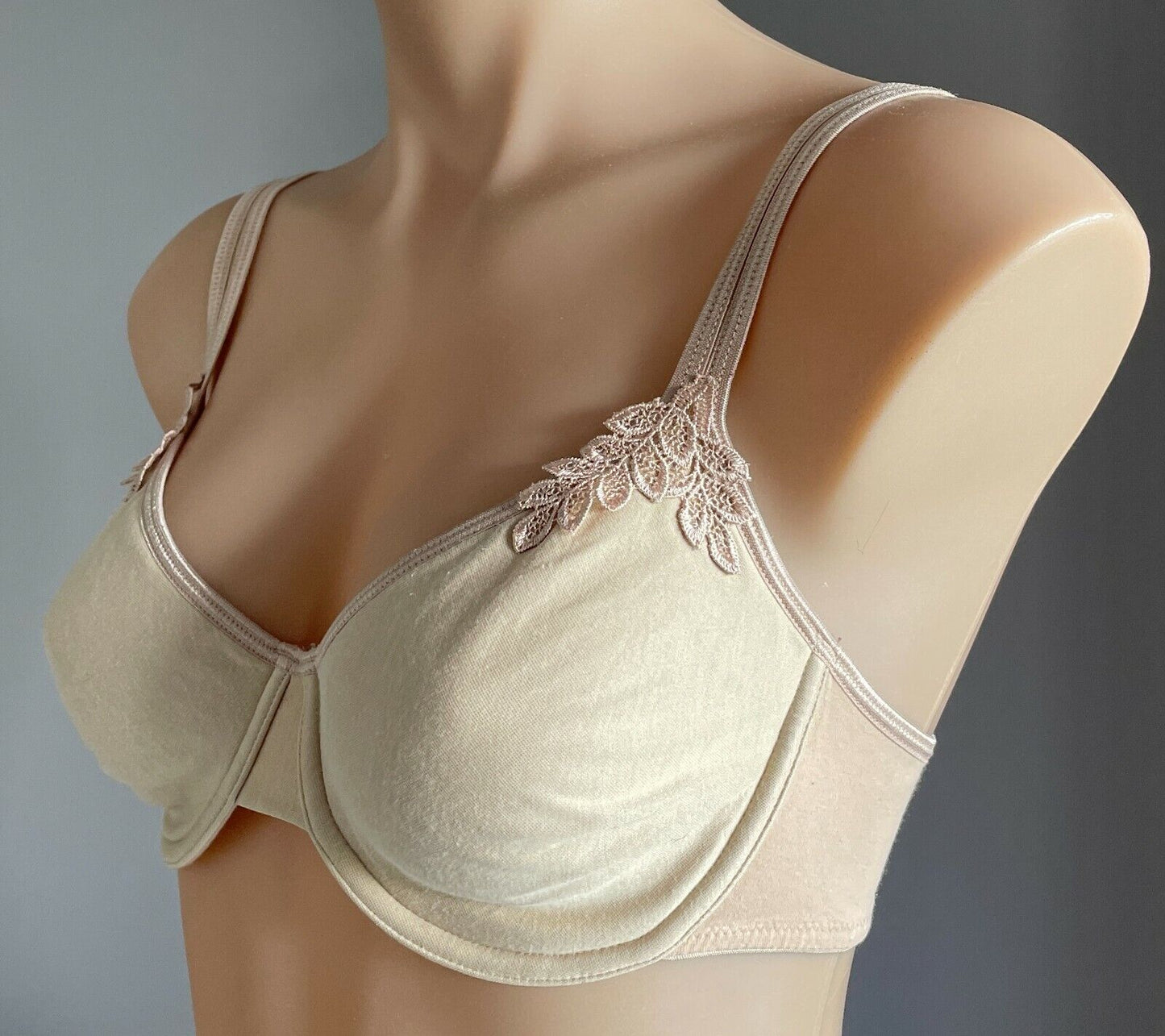 MARKS & SPENCER Bra 12C Beige Underwire with Lace Trim Lingerie 34C 12 C