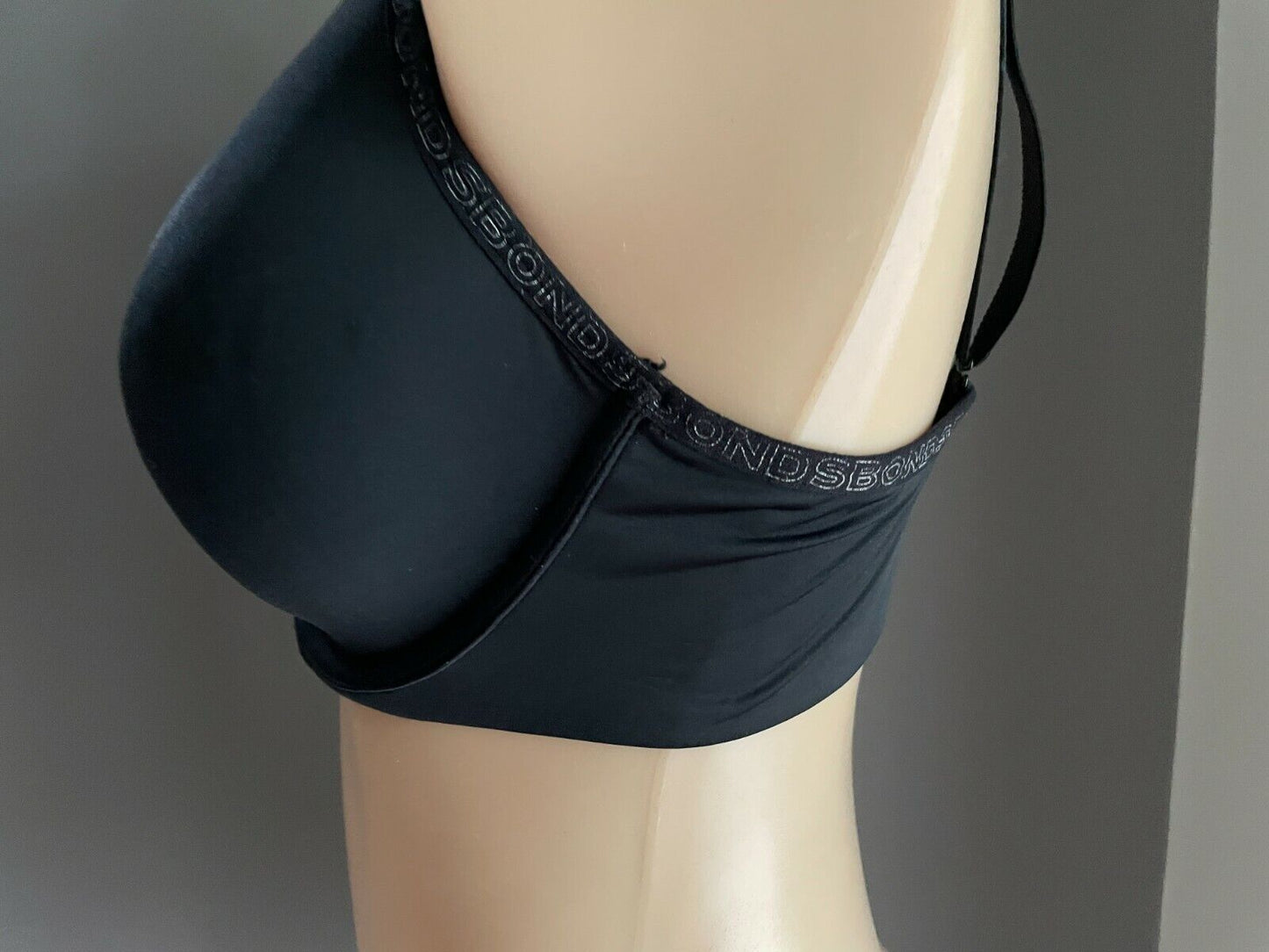 BONDS Bra 14DD Underwire Bra Black Adjustable Straps Lingerie Underwear 14 DD