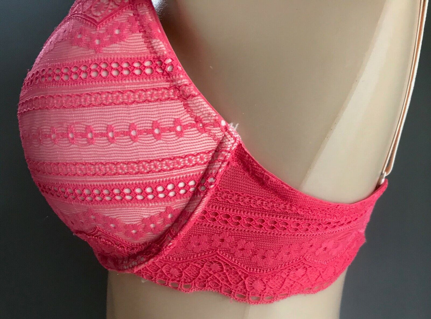 LOVEABLE Bra 14C Underwire Bra Coral Lace & White Ruffle Trim Push Up Boost 14 C