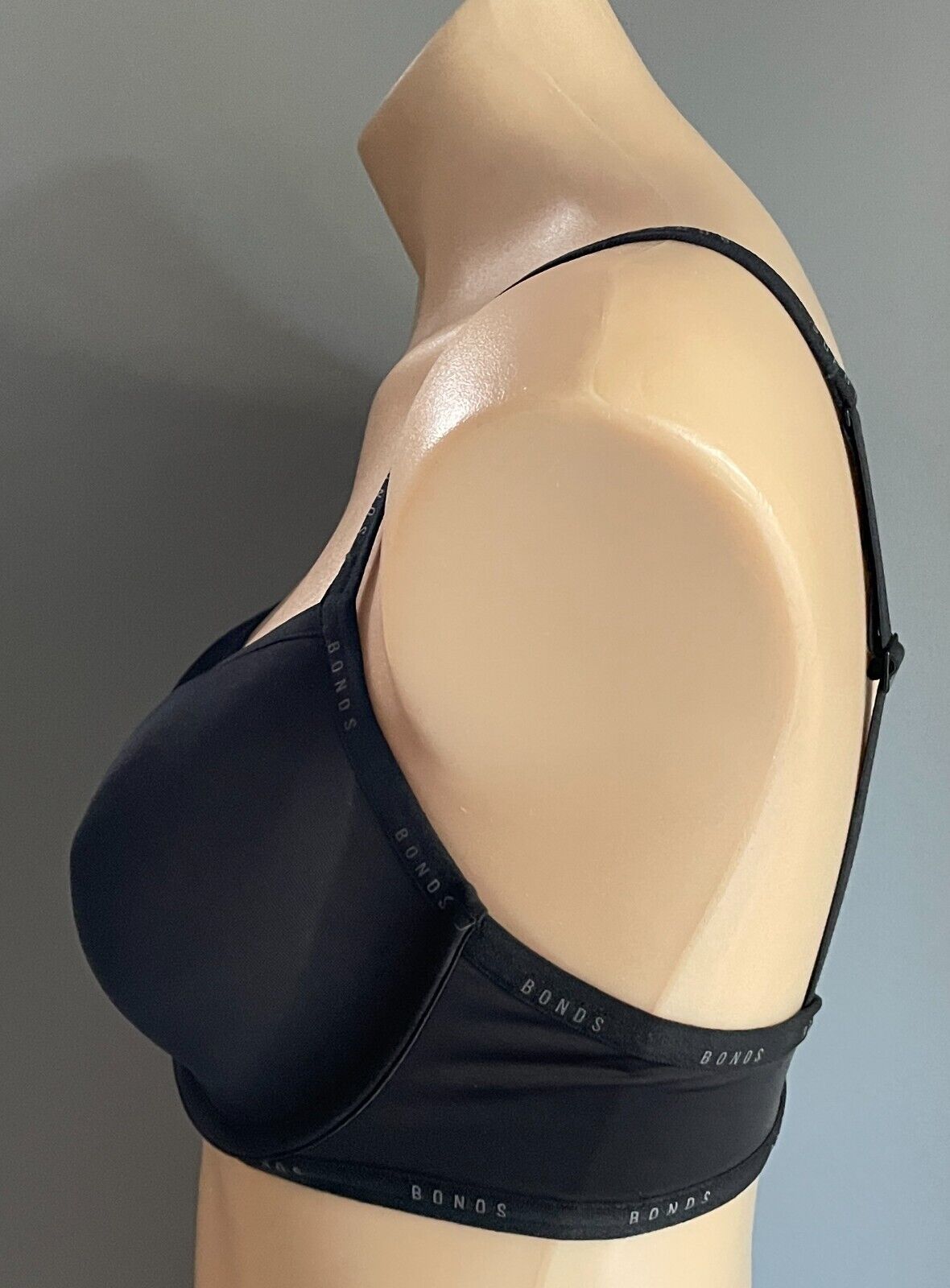BONDS Bra 14C Black Underwire T-Shirt Logo Band Adjustable Straps Size 14 C