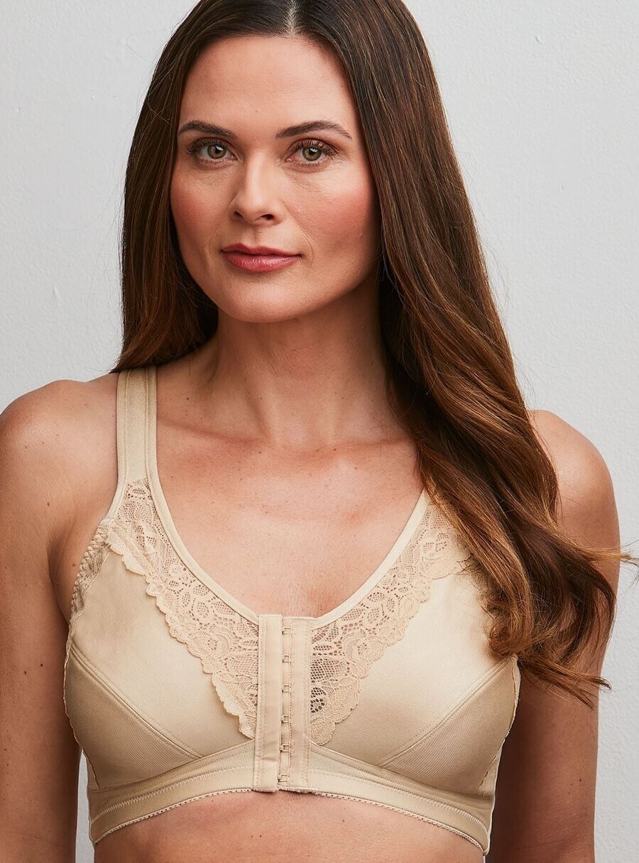 ESTABLISHED Bra 24D Beige Front Fastening Delicate Lace Wire Free 24 D Adjusting