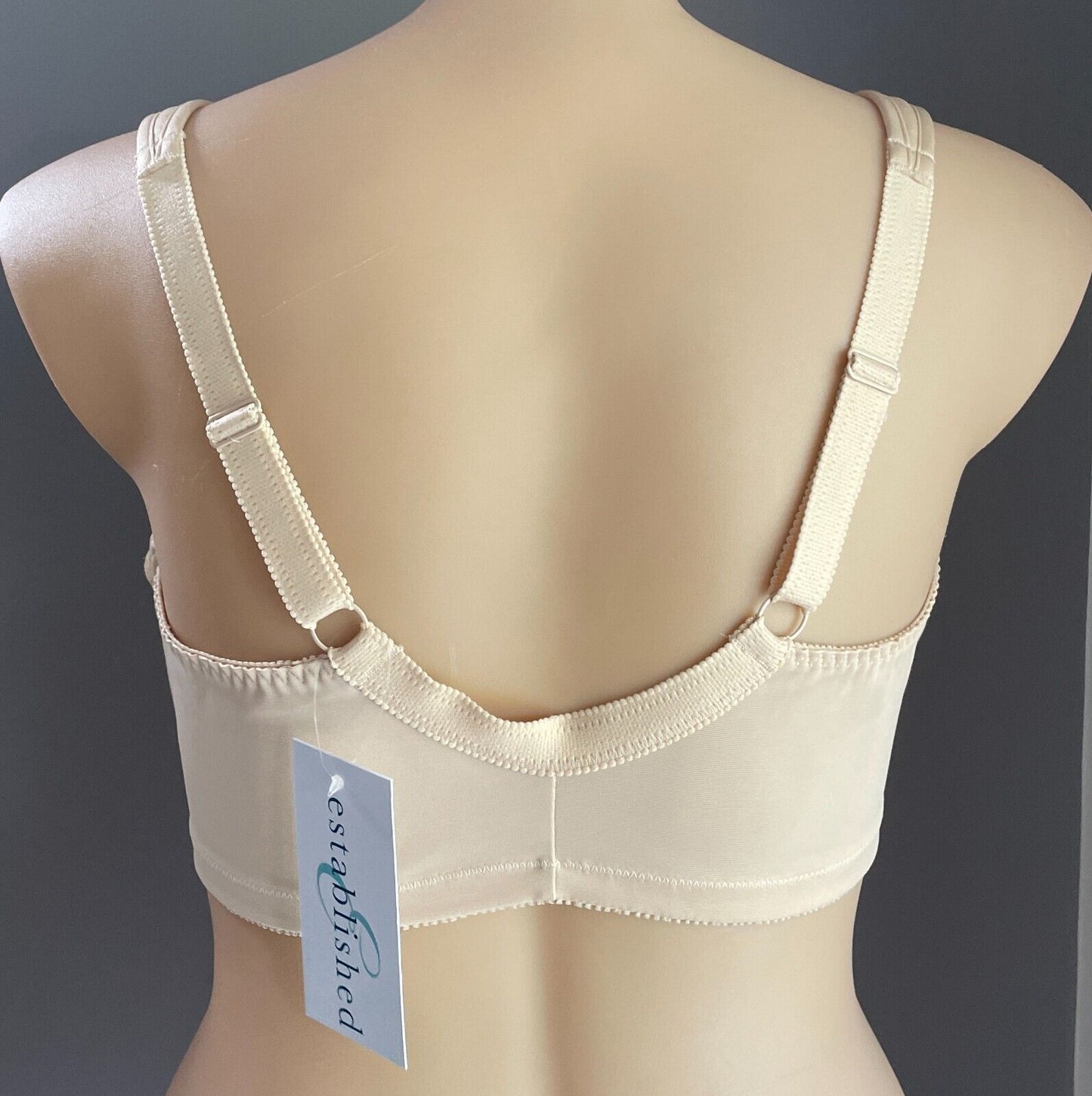 ESTABLISHED Bra 24D Beige Front Fastening Delicate Lace Wire Free 24 D Adjusting