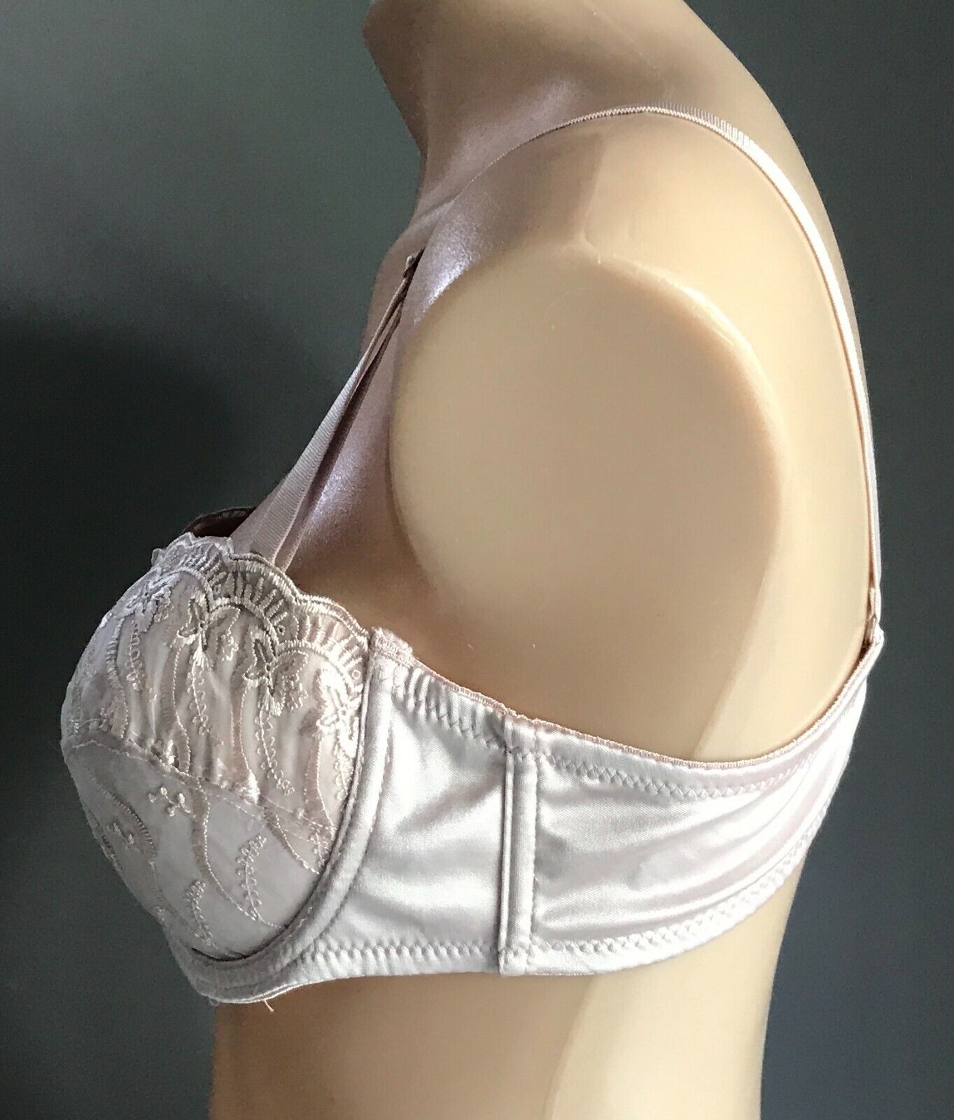 JC Bra 16D Pushup Bra Champagne Colour Lace Underwire Lingerie 16 D 38D
