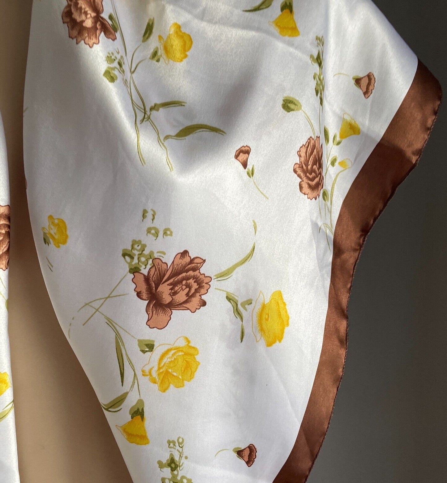 Fu Gui Hua Si Jin Chang 94cm NECK SCARF White Brown Yellow Green Floral Shawl