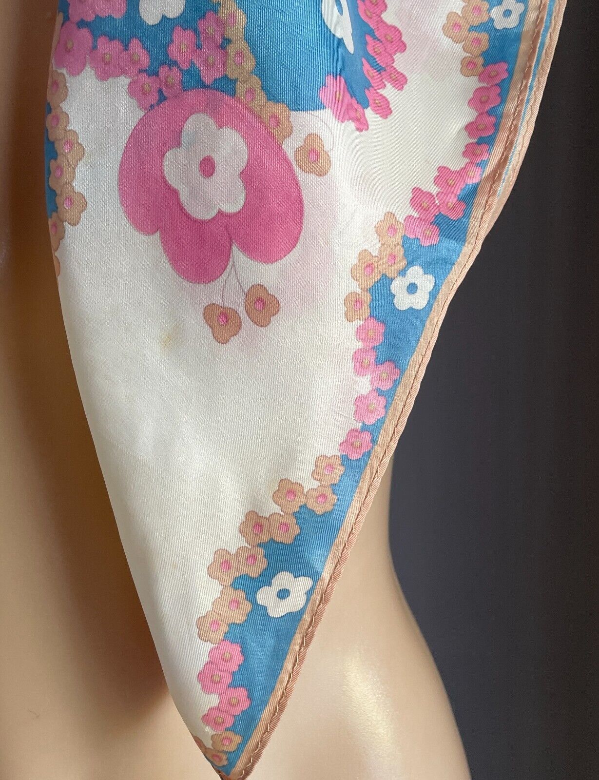 Square Neck SCARF White Pink Blue Beige Pastel Flower Floral Print 67cm Stunning