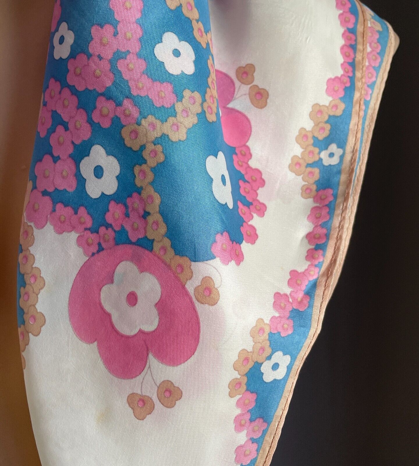 Square Neck SCARF White Pink Blue Beige Pastel Flower Floral Print 67cm Stunning
