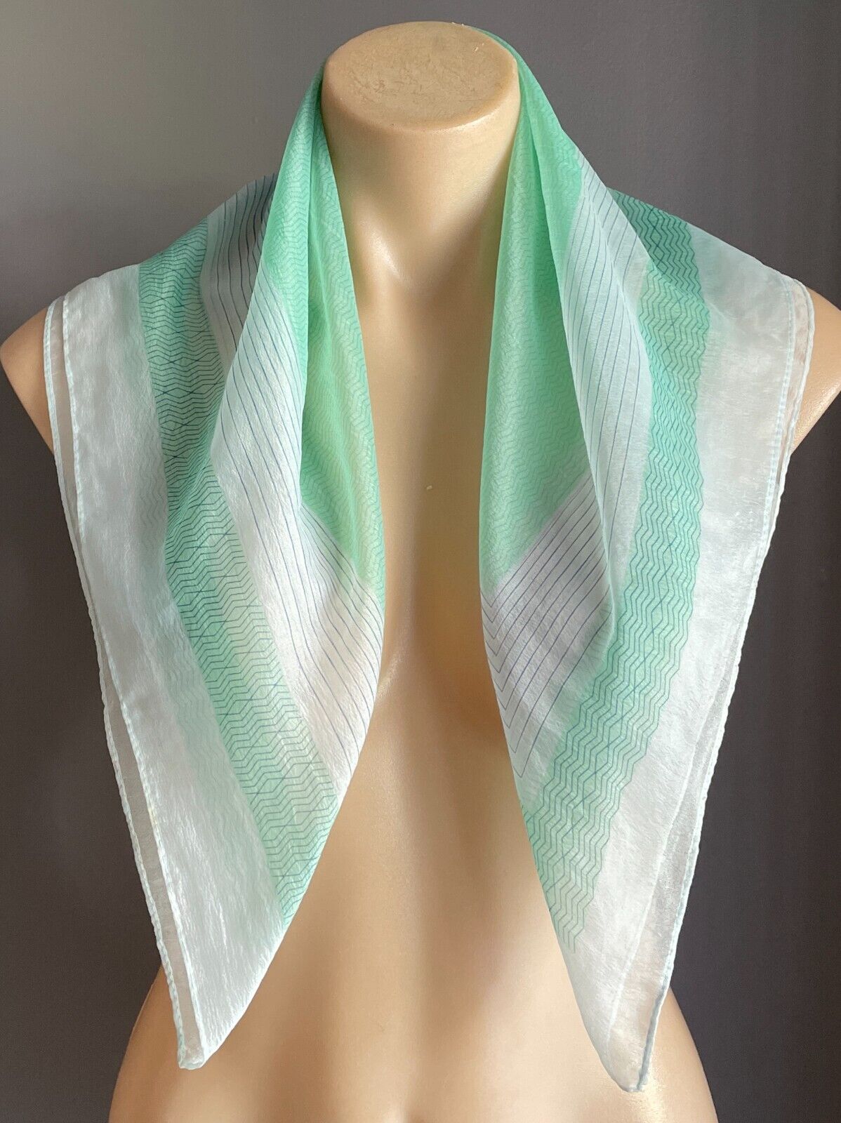 65x66cm Square NECK SCARF Green Geo Print Border Semi Sheer Nylon Stunning!