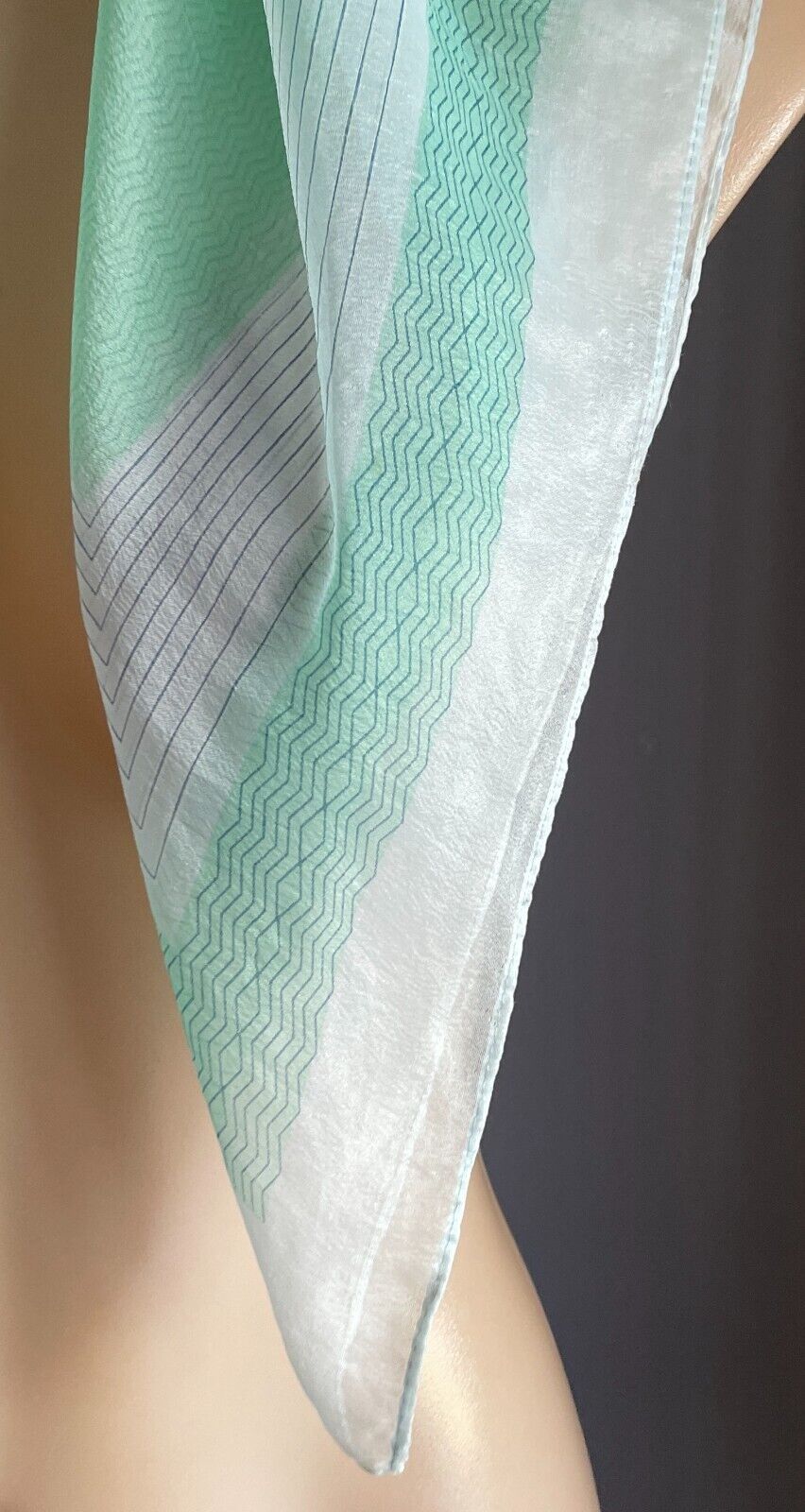 65x66cm Square NECK SCARF Green Geo Print Border Semi Sheer Nylon Stunning!