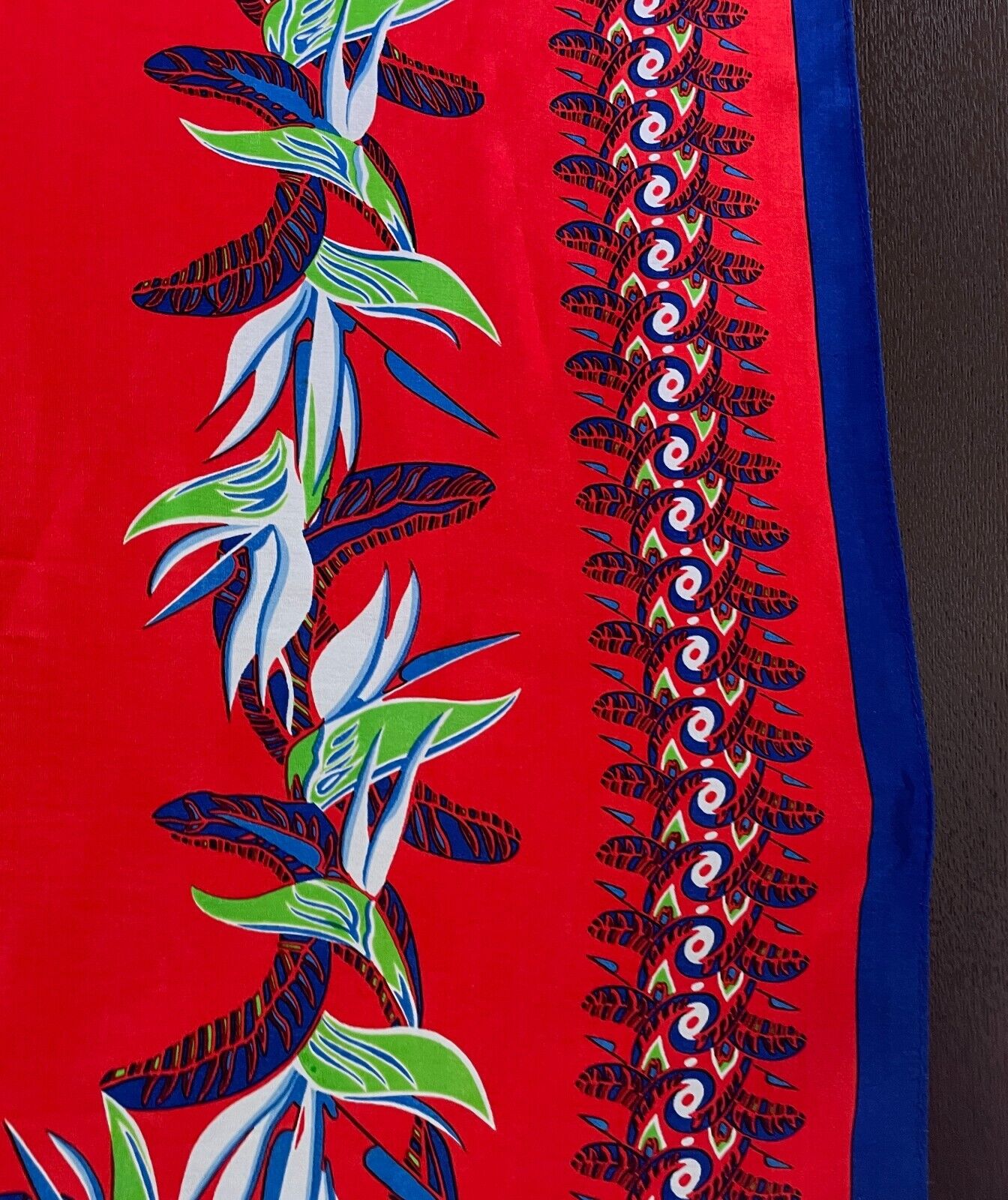 75cm Square Neck Scarf LE SHALE Bird of Paradise Bright Vibrant Print Vintage