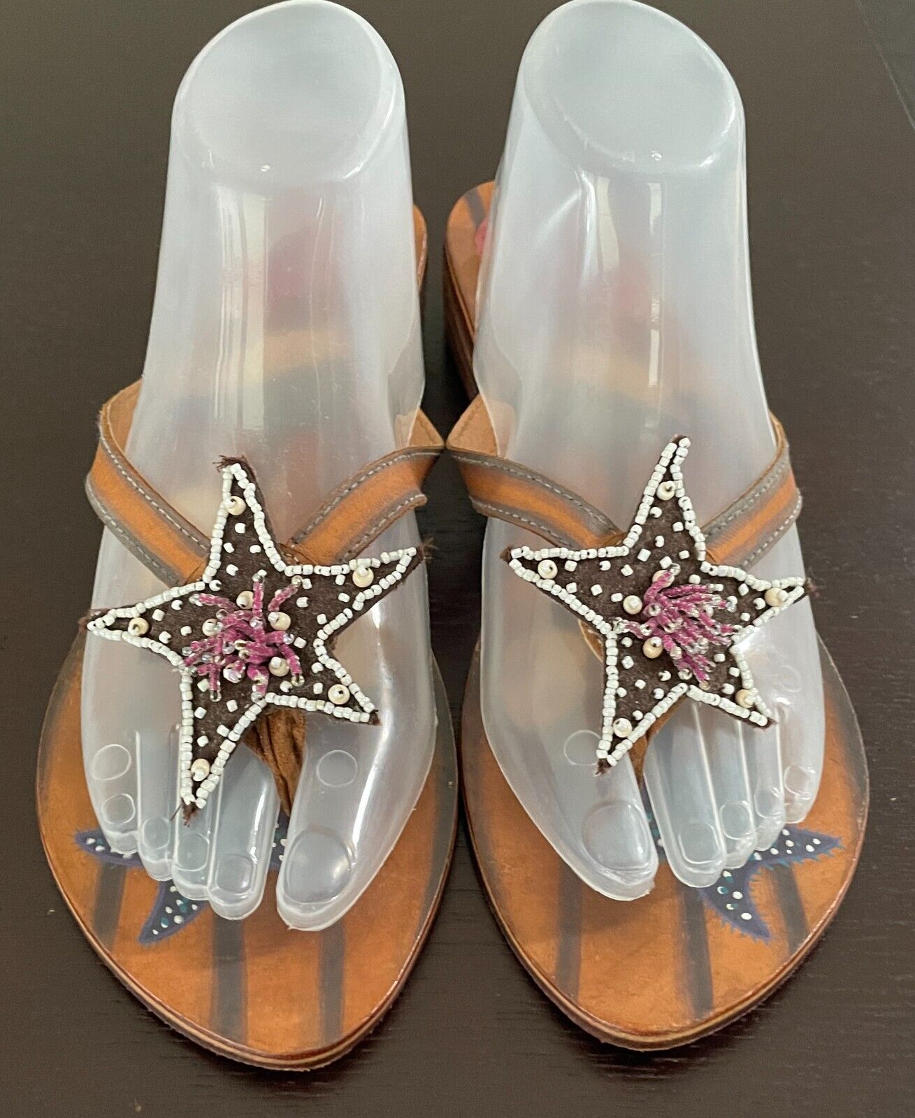 Tan Leather Slip On Sandals Small Heel w Bead Trim Star Motif Shoes Size 10
