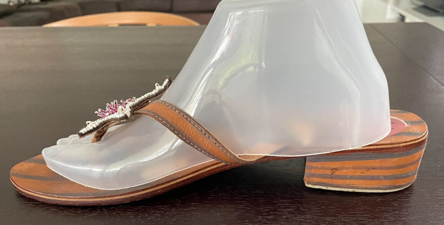 Tan Leather Slip On Sandals Small Heel w Bead Trim Star Motif Shoes Size 10