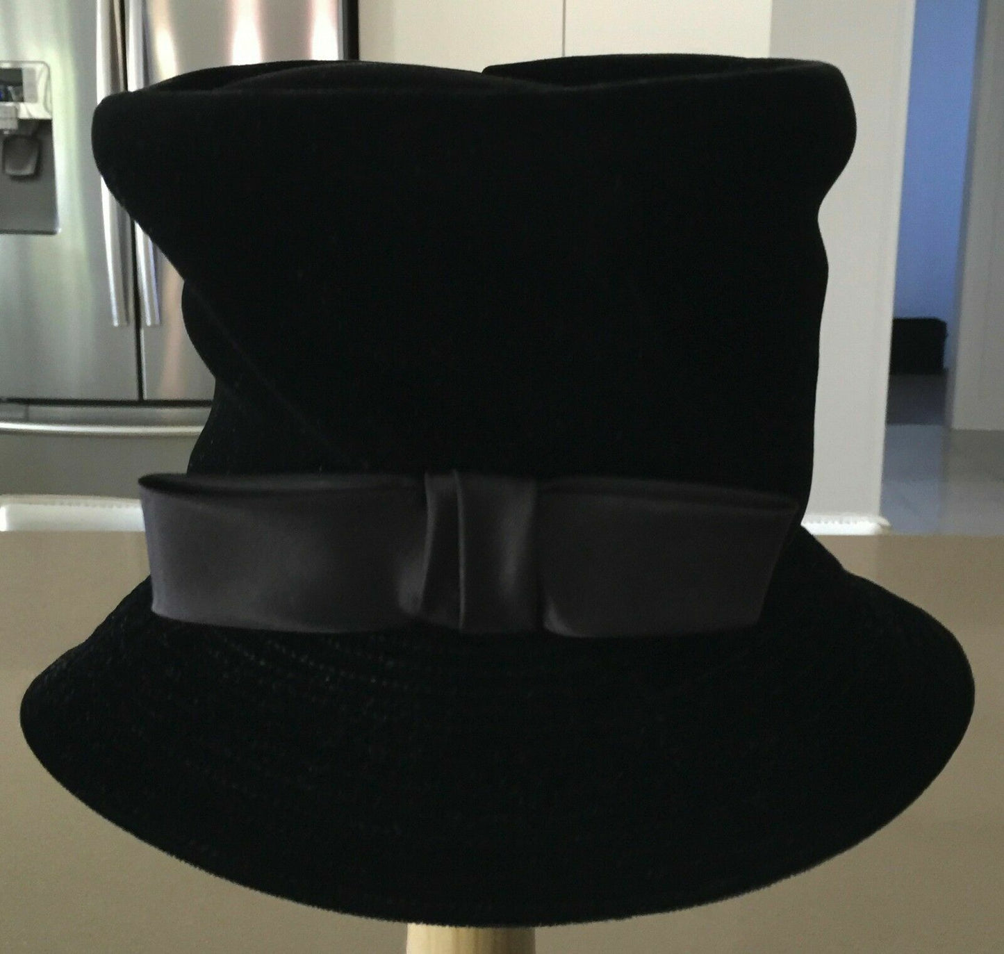 JULI KAY Hat Black Velvet Felt Hat Bow Front Ladies Size 56cm Vintage 1950s