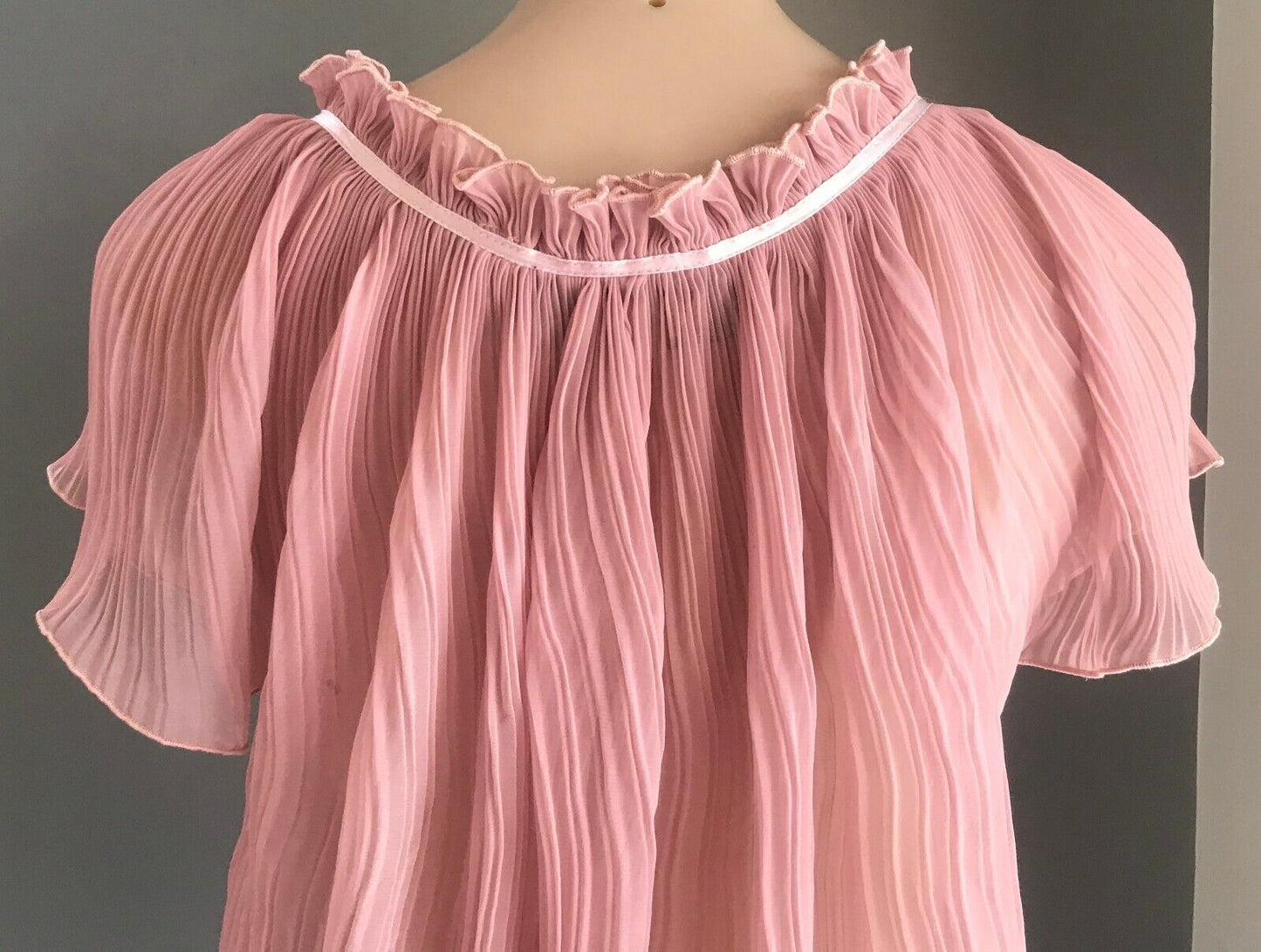 SHIRT WORKS by BARRY JOSEPH Dusty Pink Piano Pleat Ruffle Blouse Top 16 Vintage