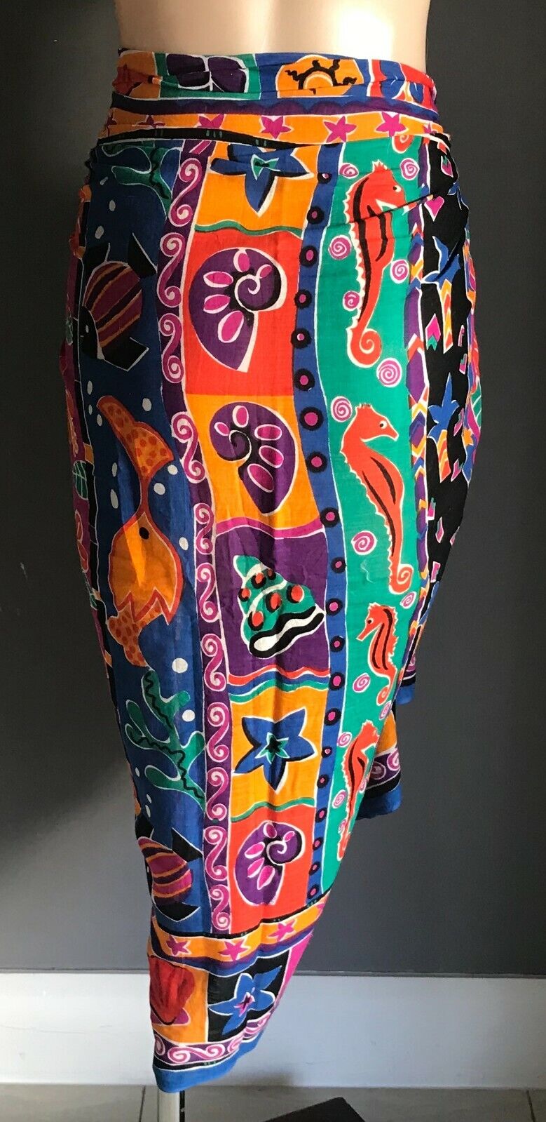SARONG TIE RACK Cotton Wrap Skirt Rolled Hem  Bright Colourful Sea Animal Print